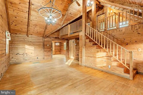 1304 WAKEMANS GROVE ROAD EDINBURG VA 22824