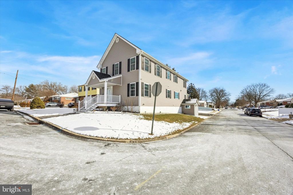 Photo of 1002 11th Avenue, FOLSOM, PA 19033 (MLS # PADE2106388)