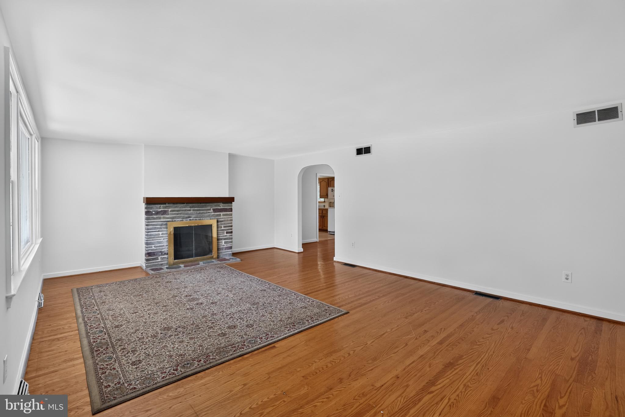 911 DELENE ROAD