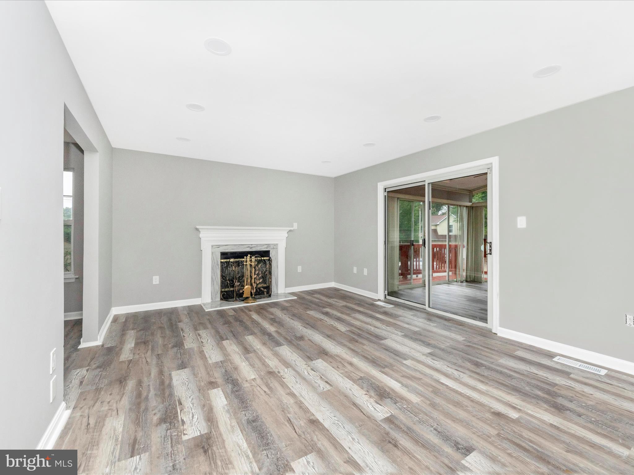 BARNABY KNOLLS - Residential