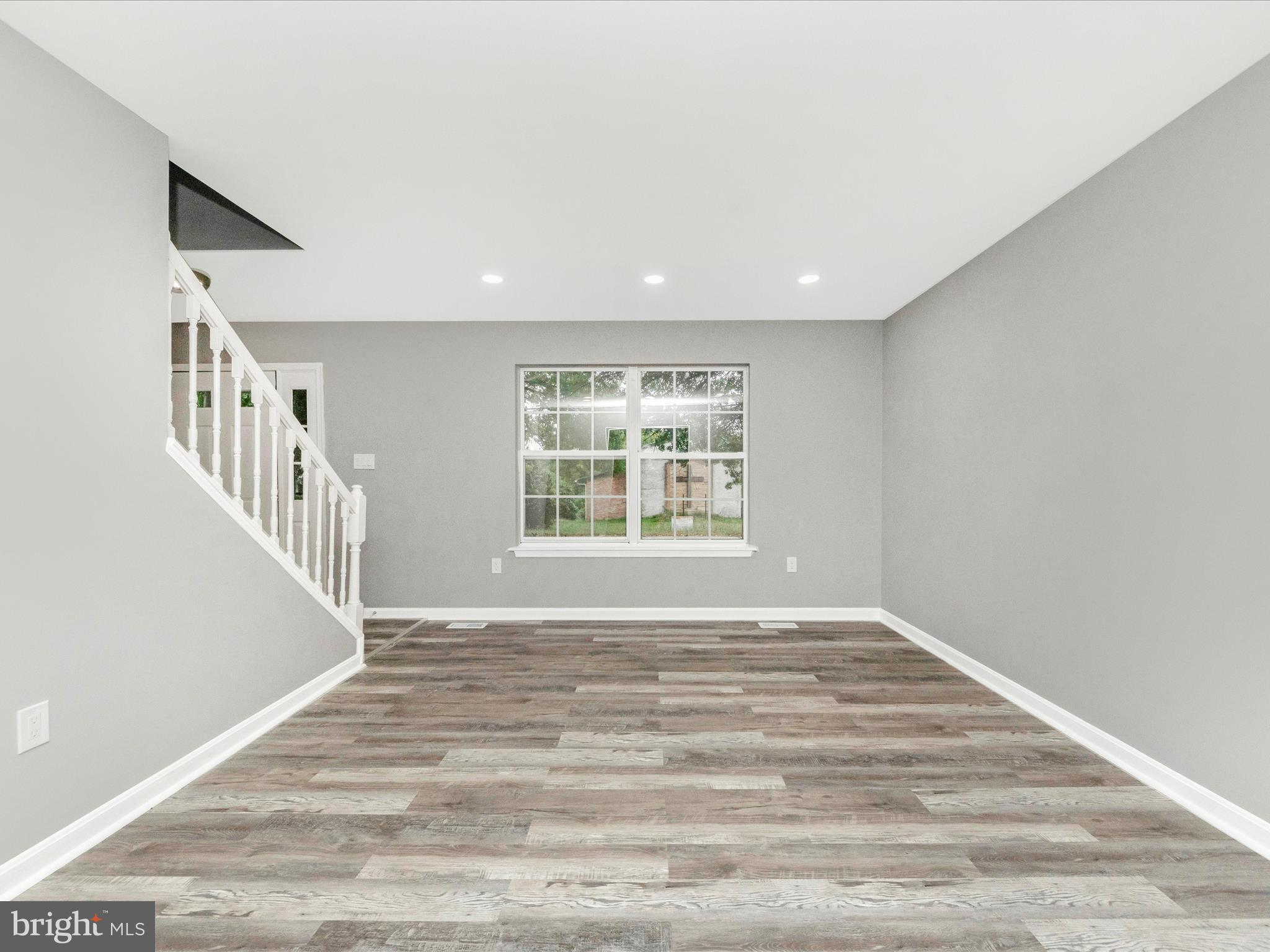 BARNABY KNOLLS - Residential