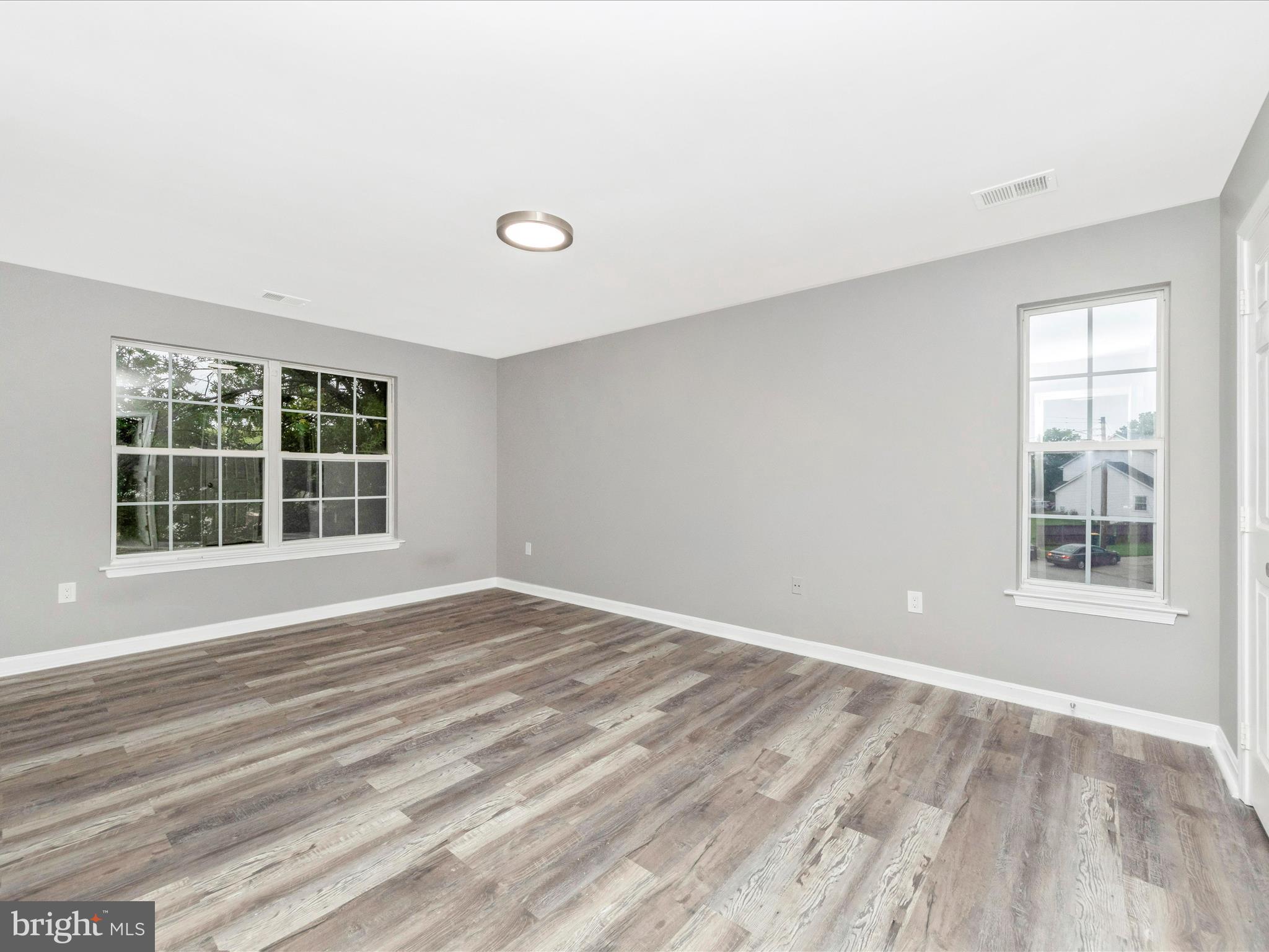 BARNABY KNOLLS - Residential