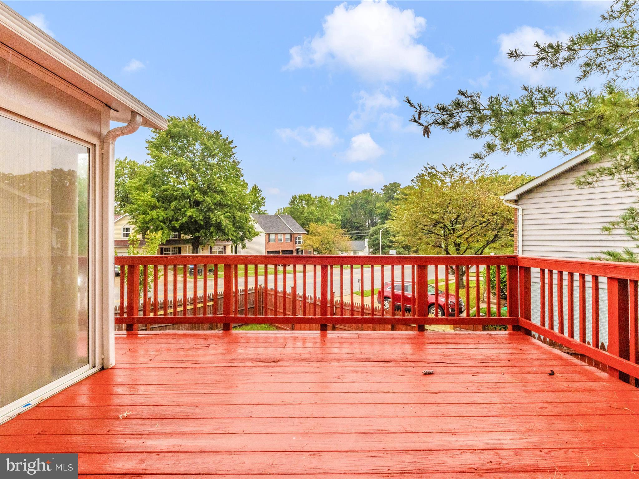 BARNABY KNOLLS - Residential