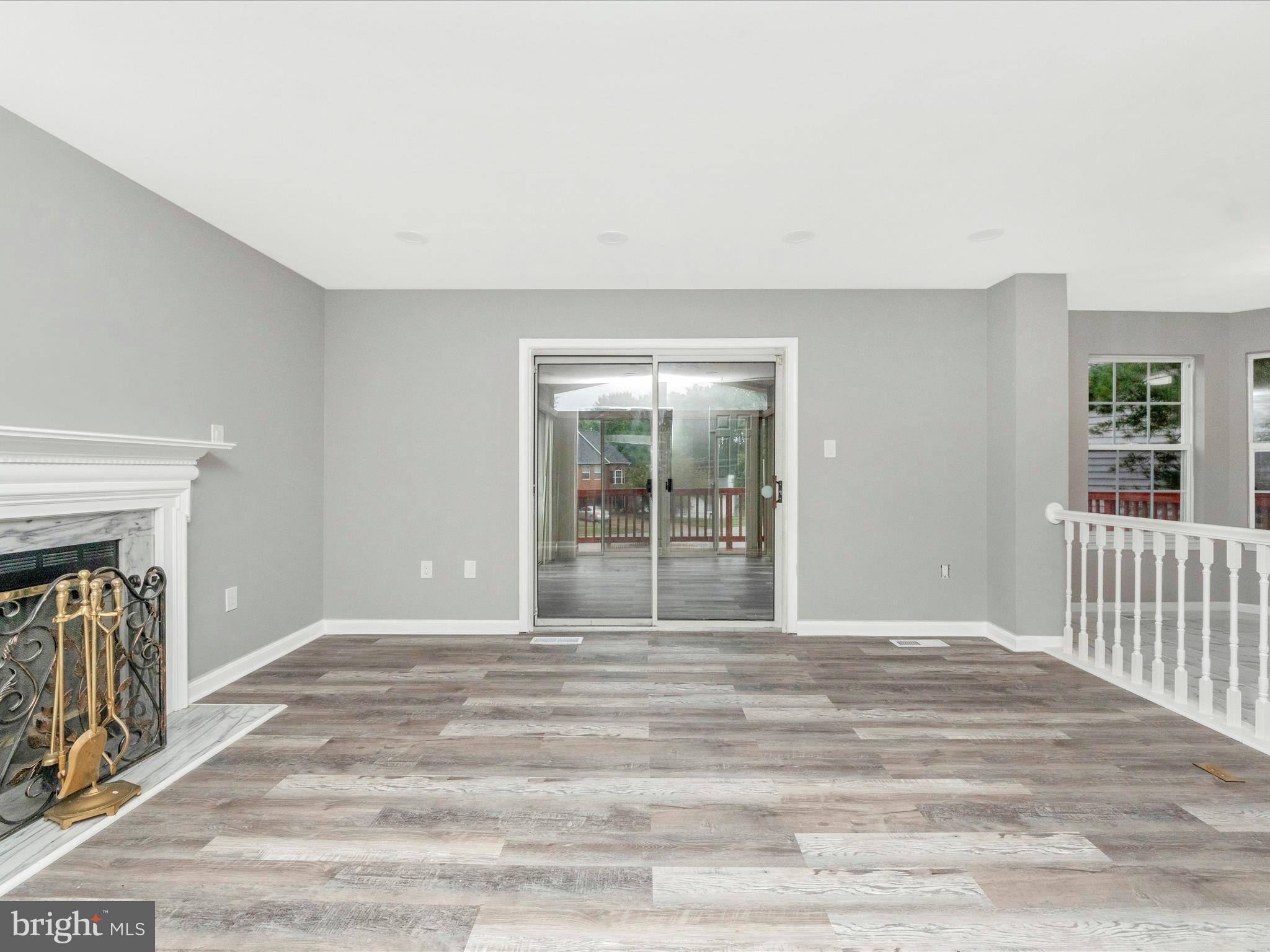 BARNABY KNOLLS - Residential