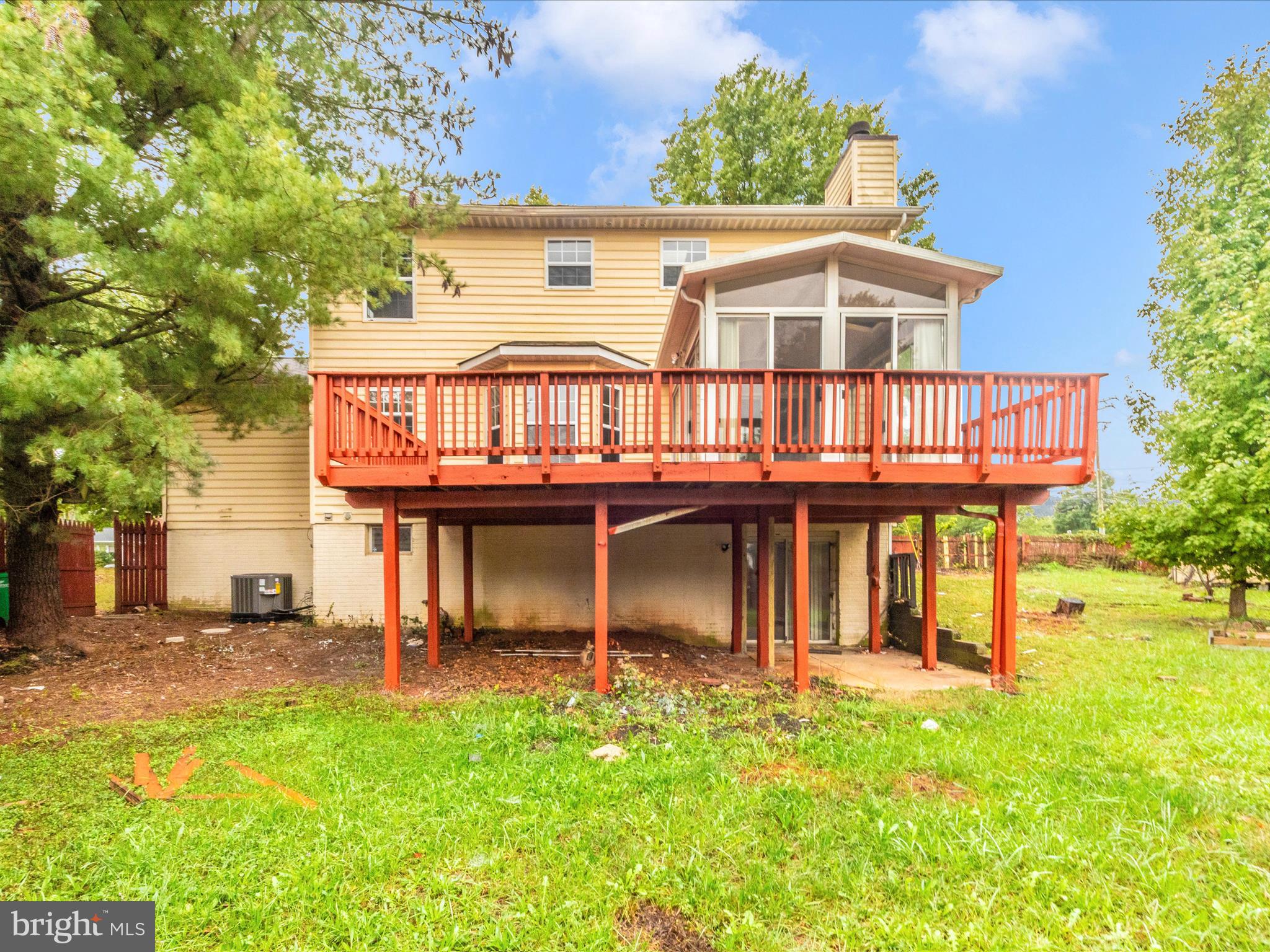 BARNABY KNOLLS - Residential