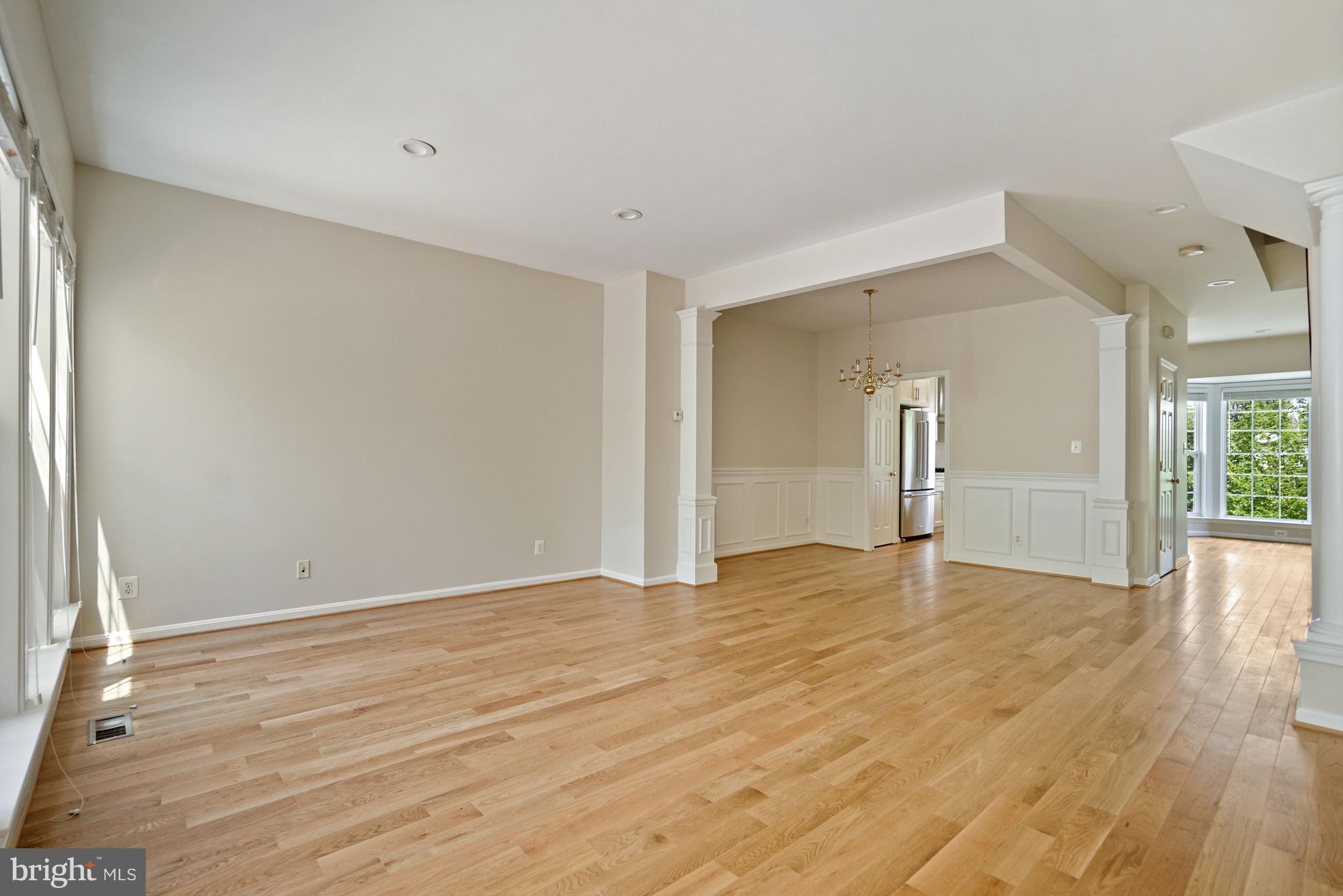 LAUREL HILL LANDBAY - Residential Lease