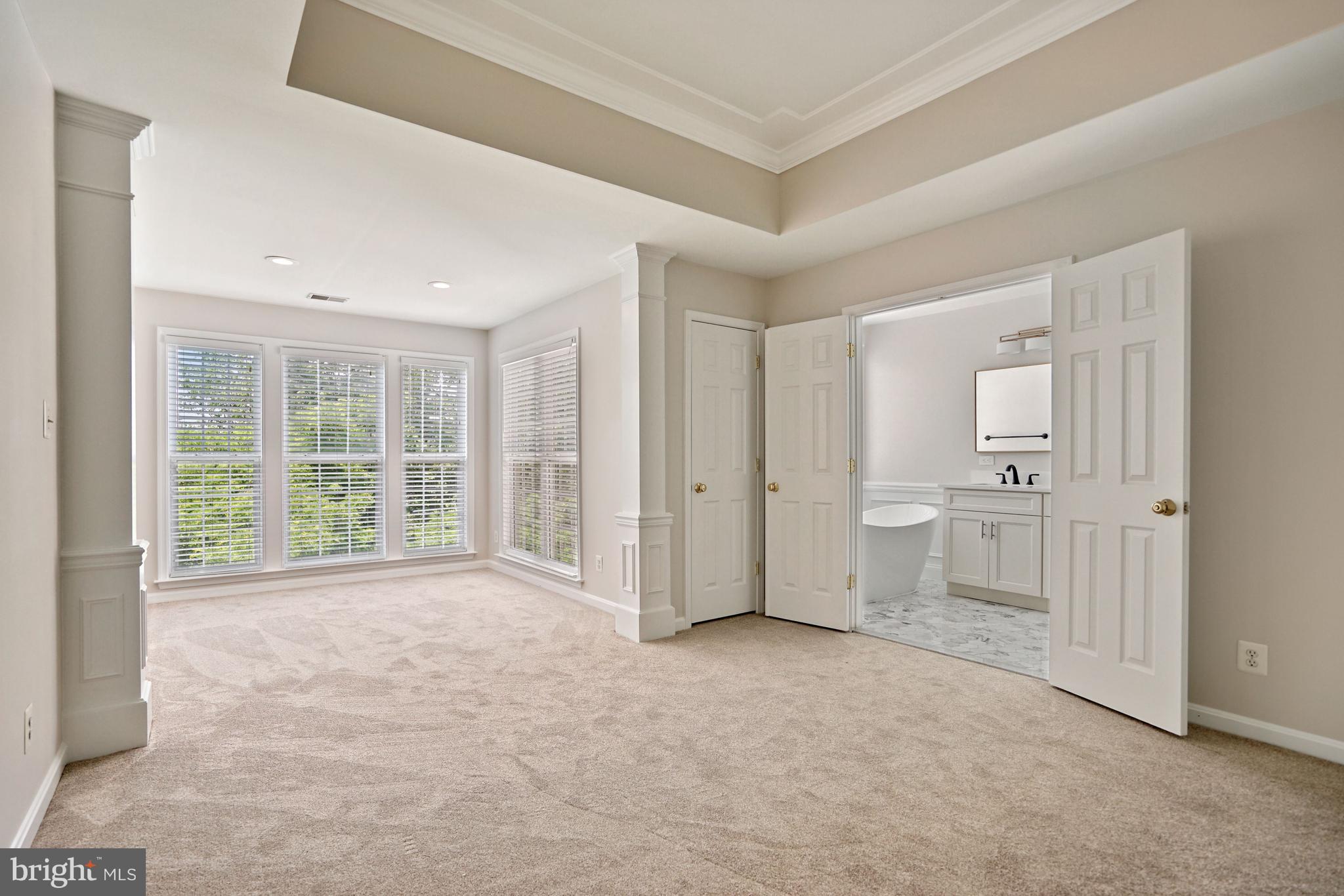 LAUREL HILL LANDBAY - Residential Lease