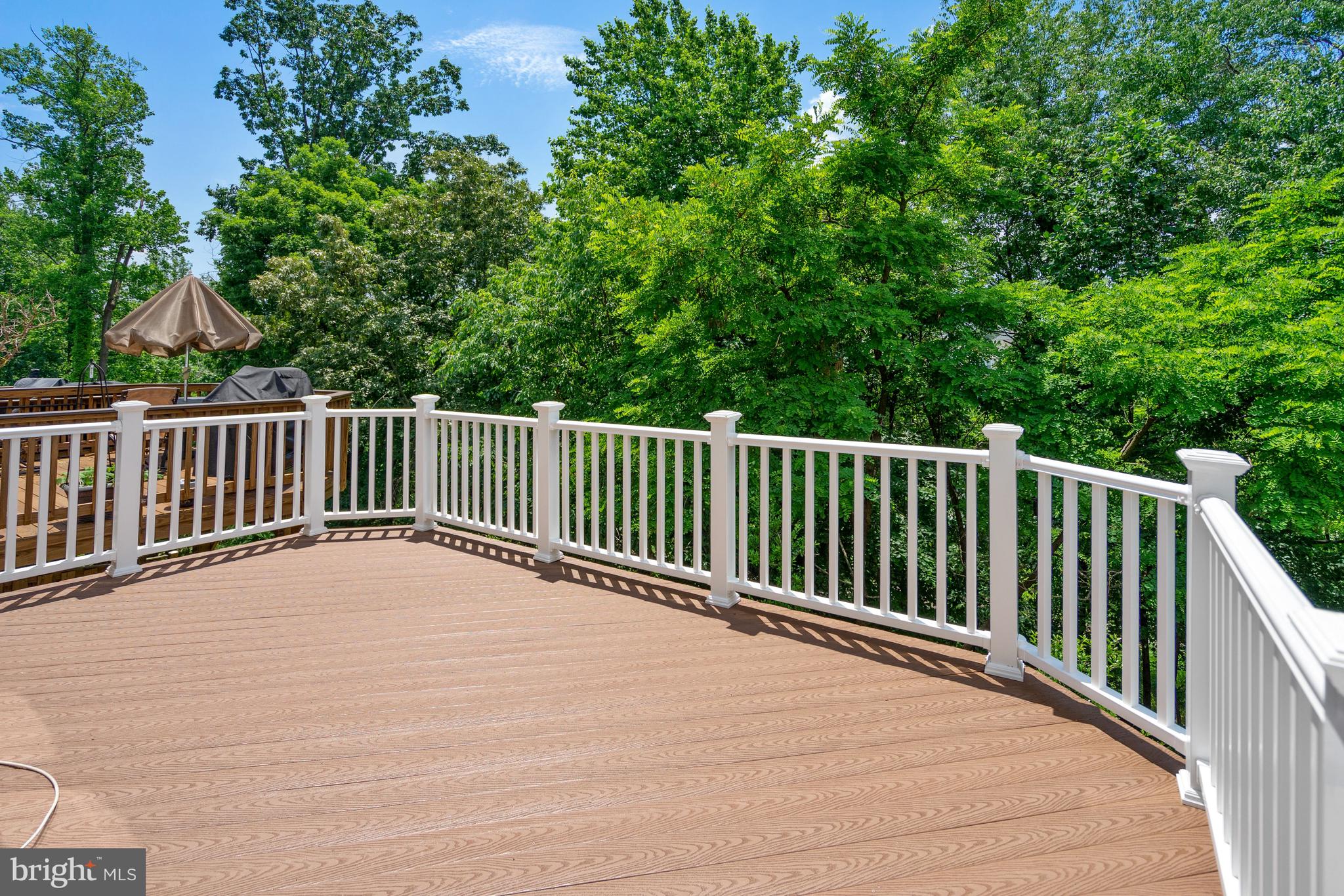 LAUREL HILL LANDBAY - Residential Lease