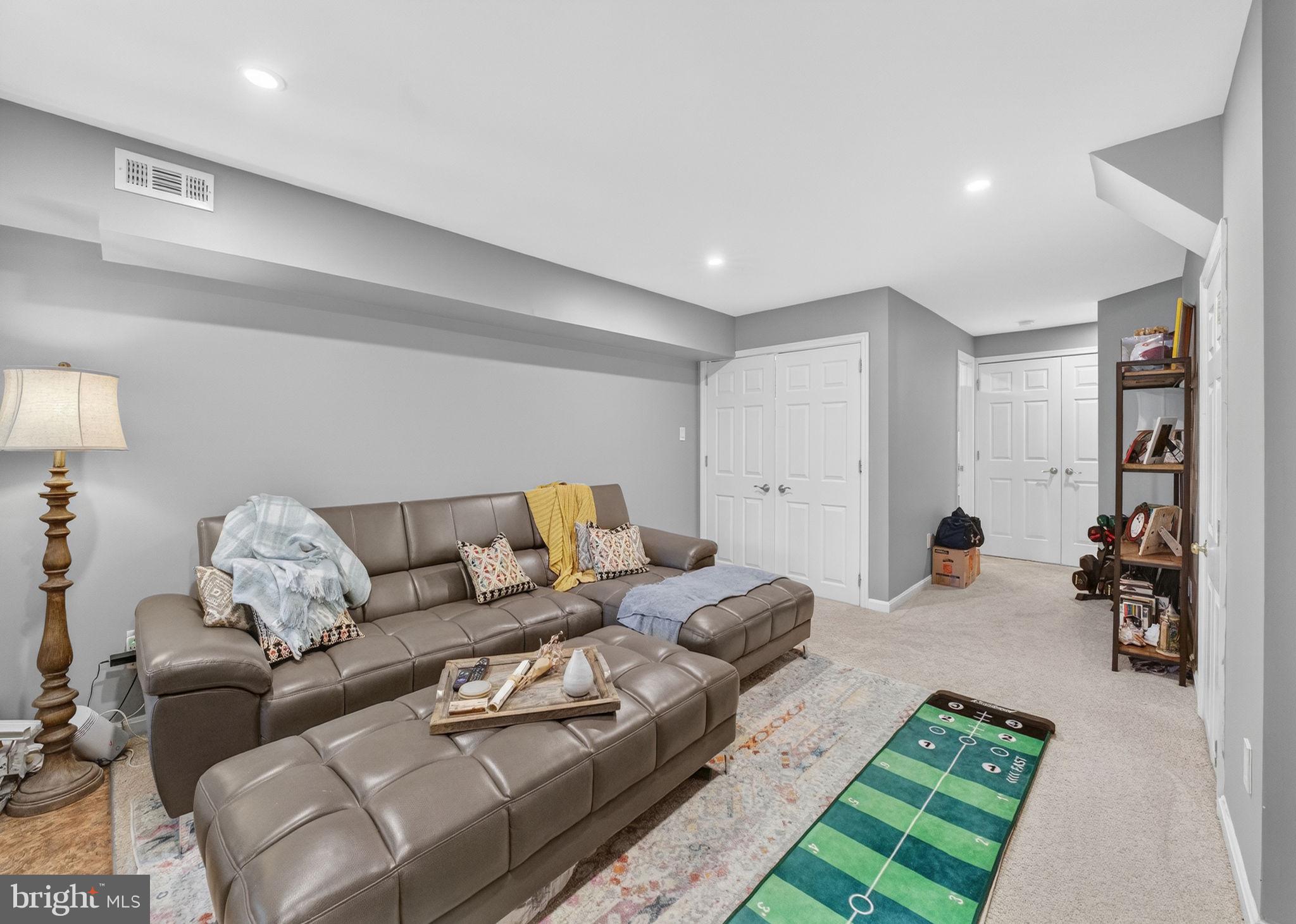 CENTREVILLE GREEN - Residential