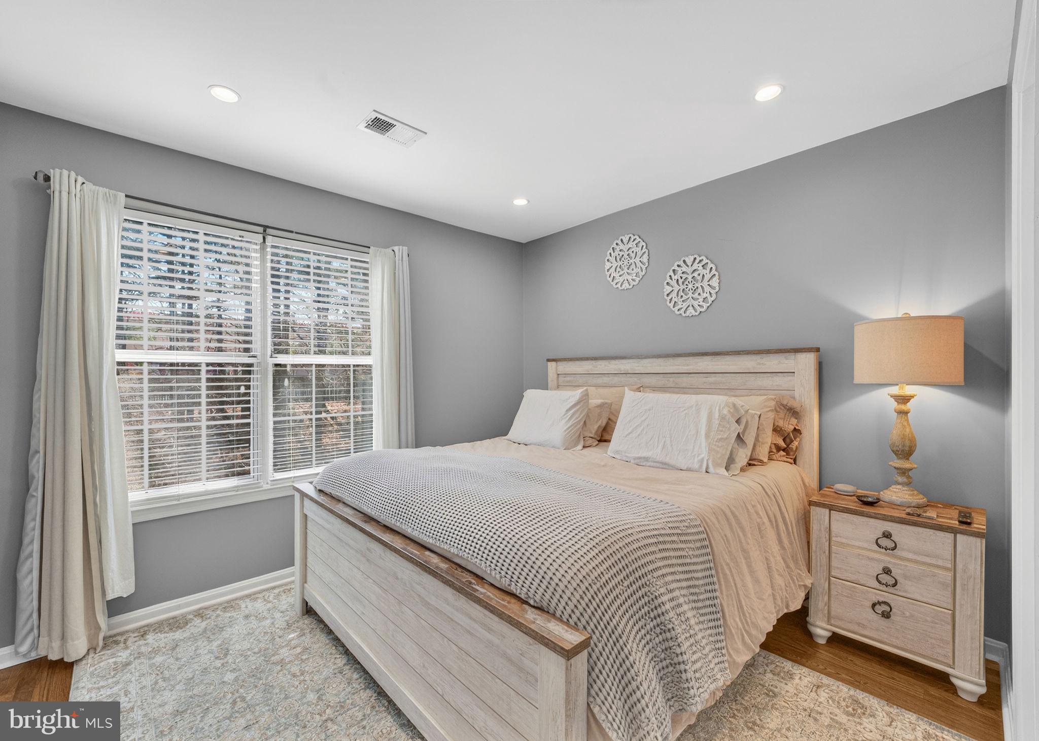 CENTREVILLE GREEN - Residential