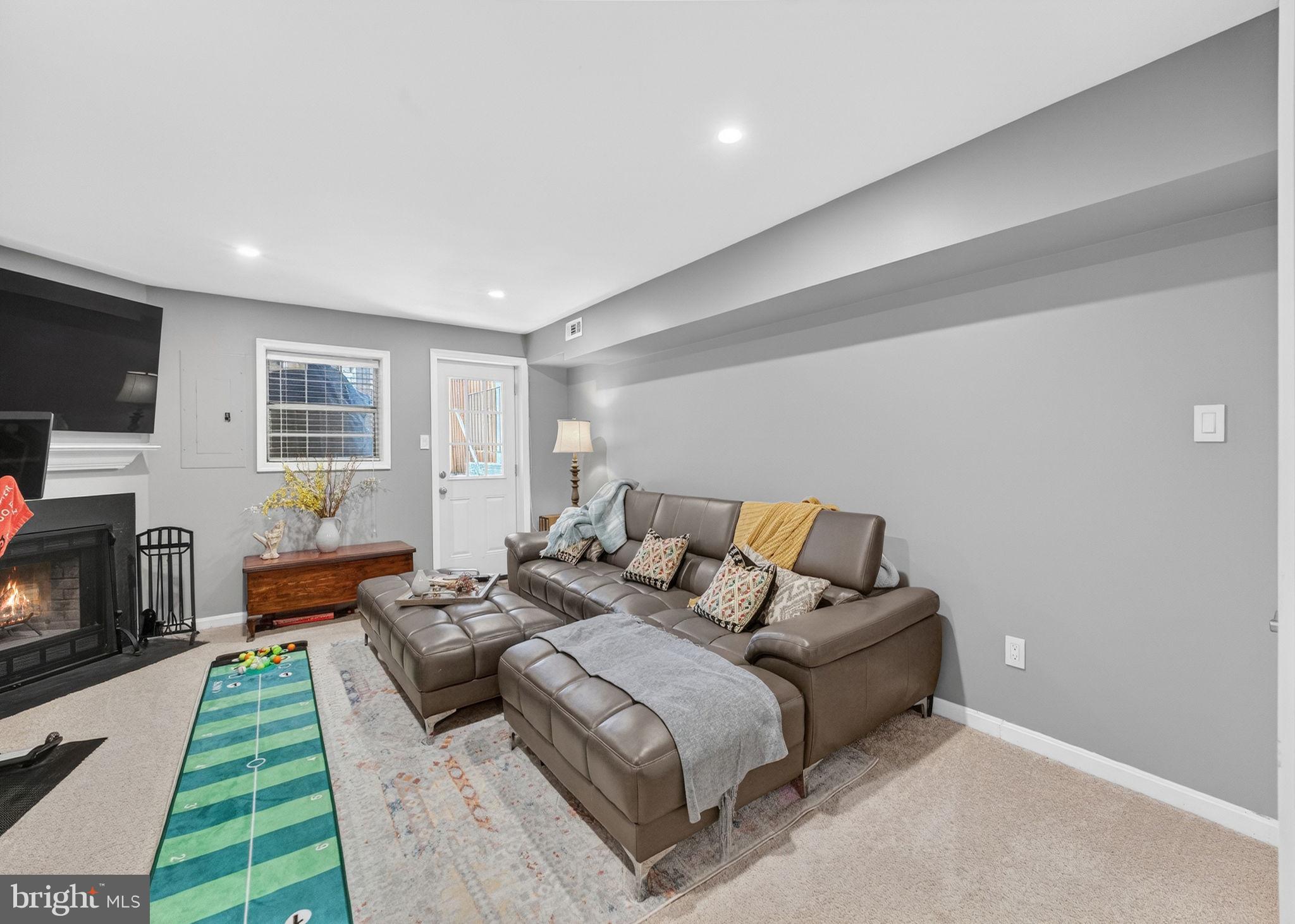 CENTREVILLE GREEN - Residential