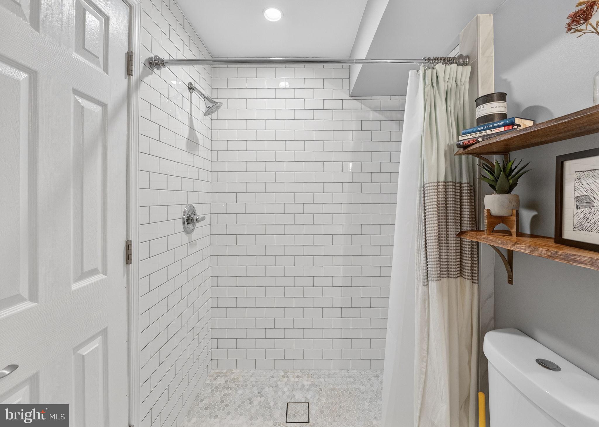 CENTREVILLE GREEN - Residential