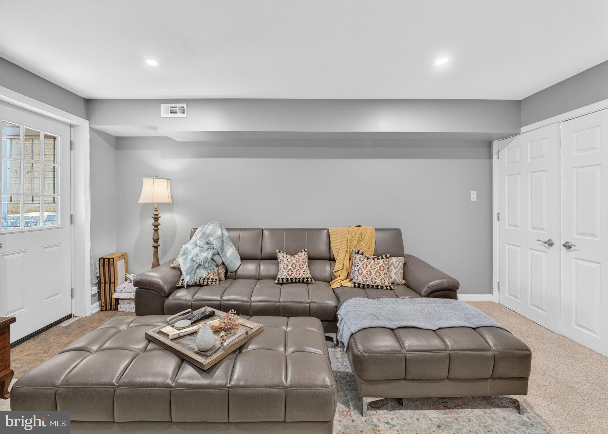 CENTREVILLE GREEN - Residential