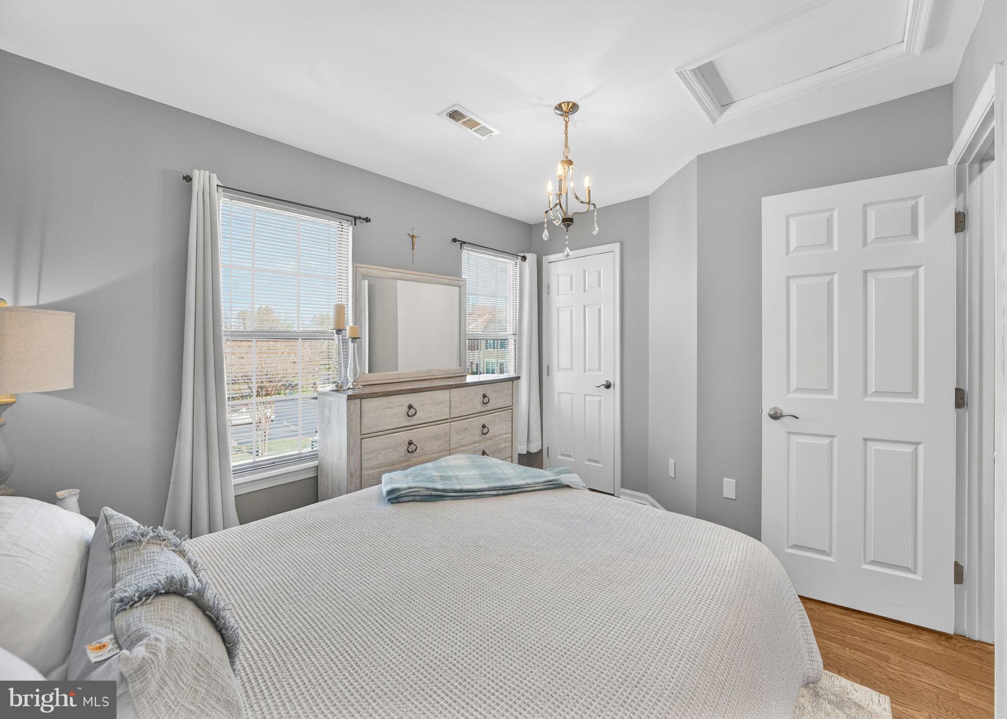 CENTREVILLE GREEN - Residential