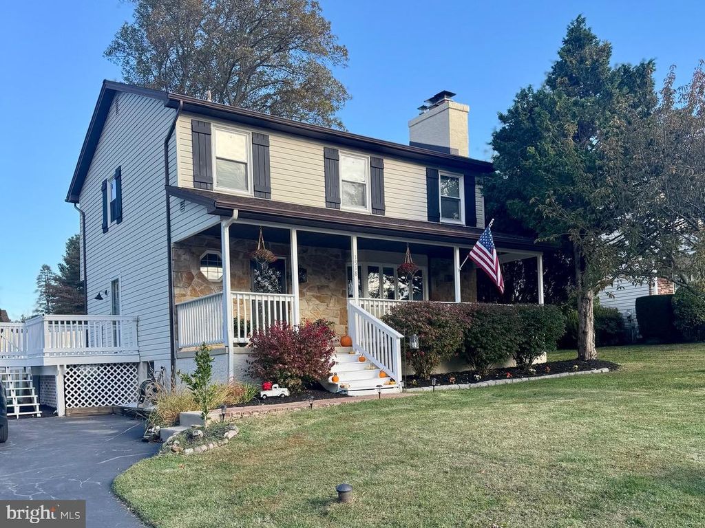 Photo of 1918 Susan Ln, UPPER CHICHESTER, PA 19061 (MLS # PADE2102652)