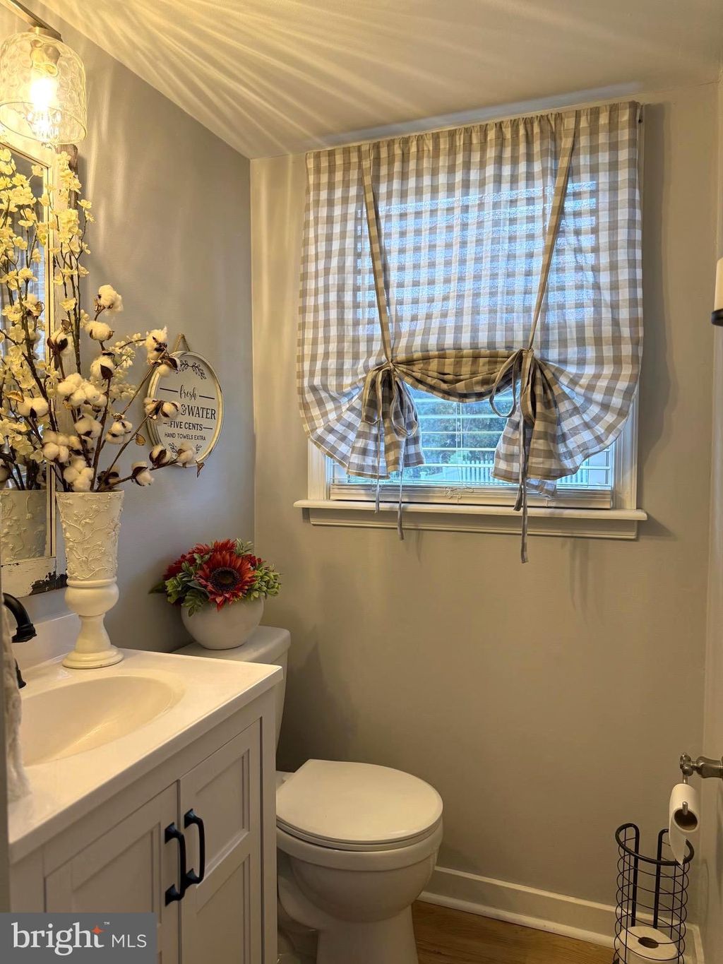 Photo of 1918 Susan Ln, UPPER CHICHESTER, PA 19061 (MLS # PADE2102652)