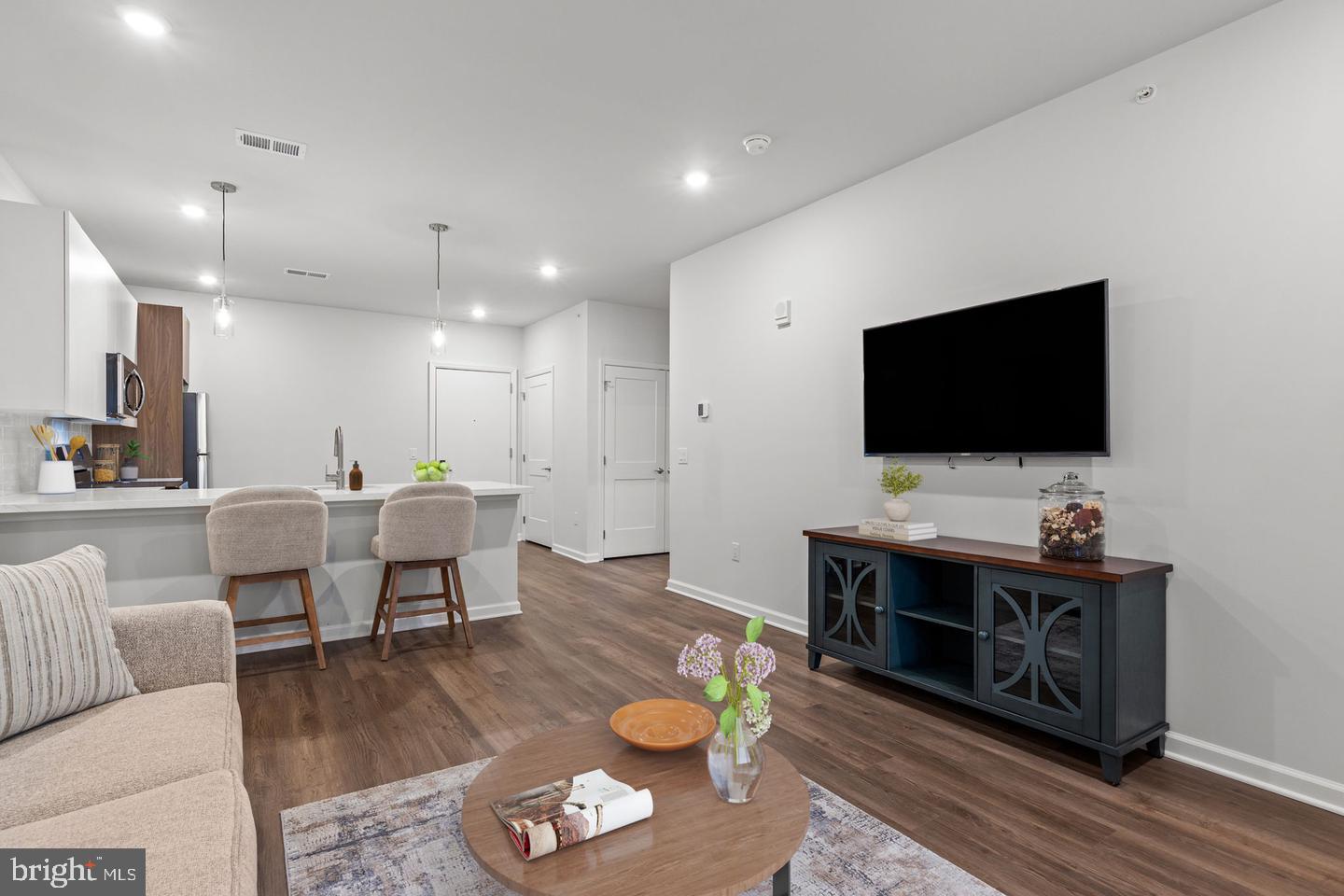2500 KELLY ROAD