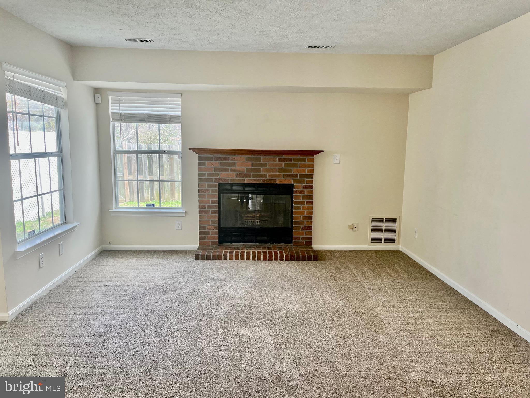 MALLARD'S LANDING - Residential Lease