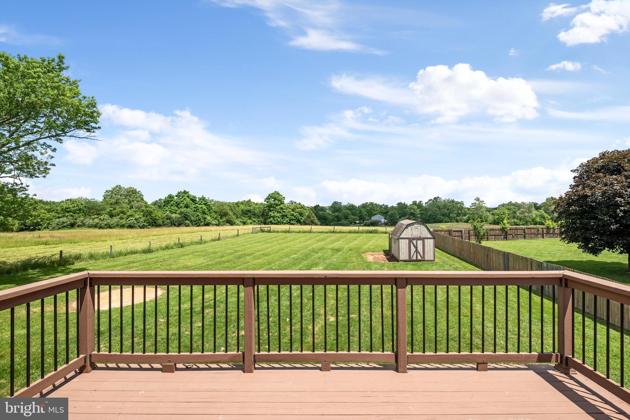 VICTORIA ESTATES - Residential