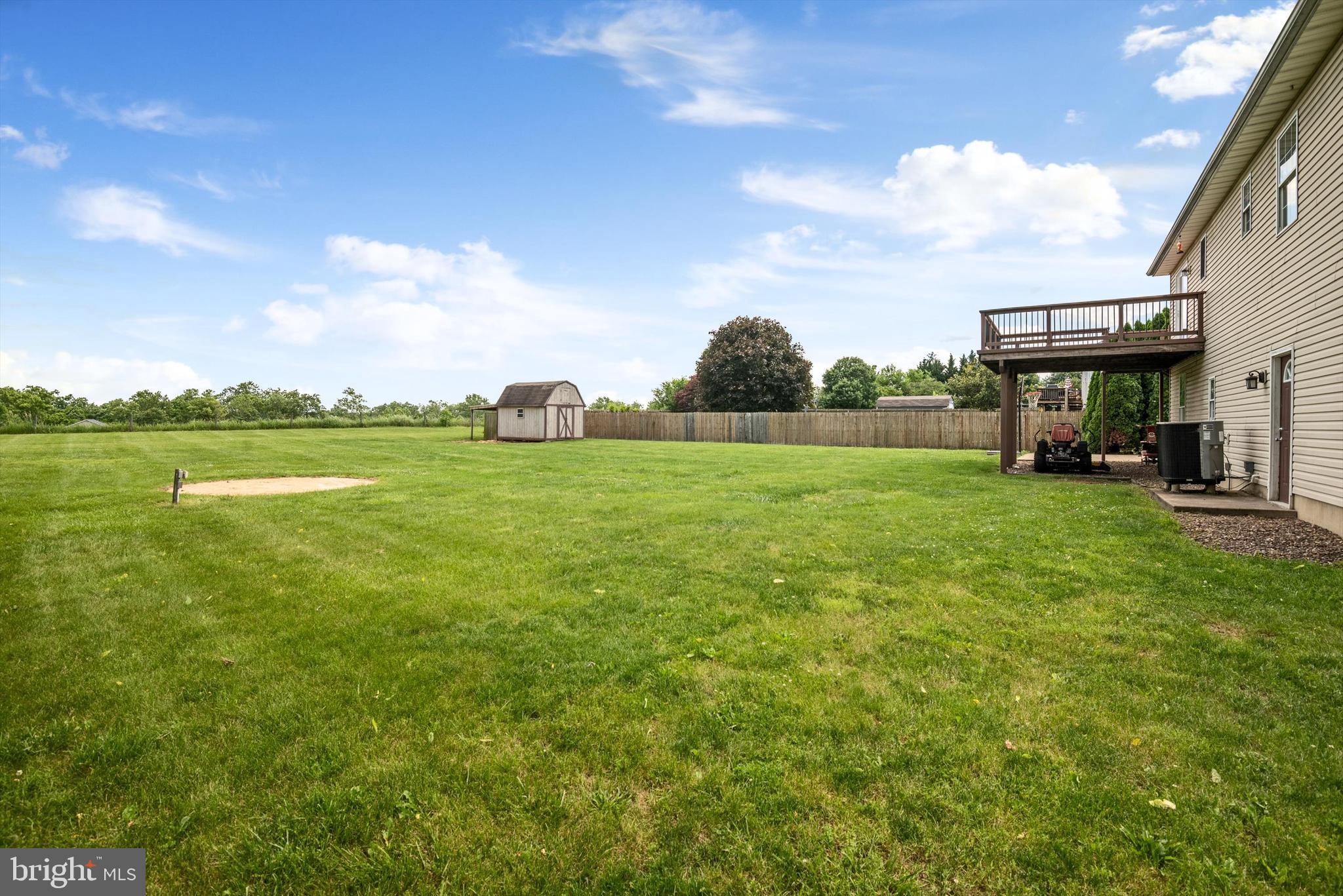 VICTORIA ESTATES - Residential