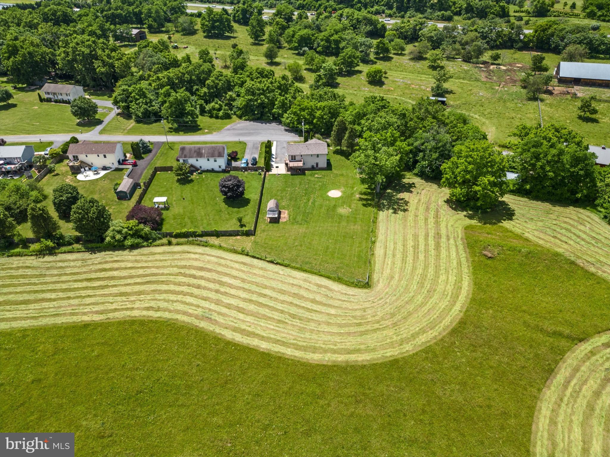 VICTORIA ESTATES - Residential