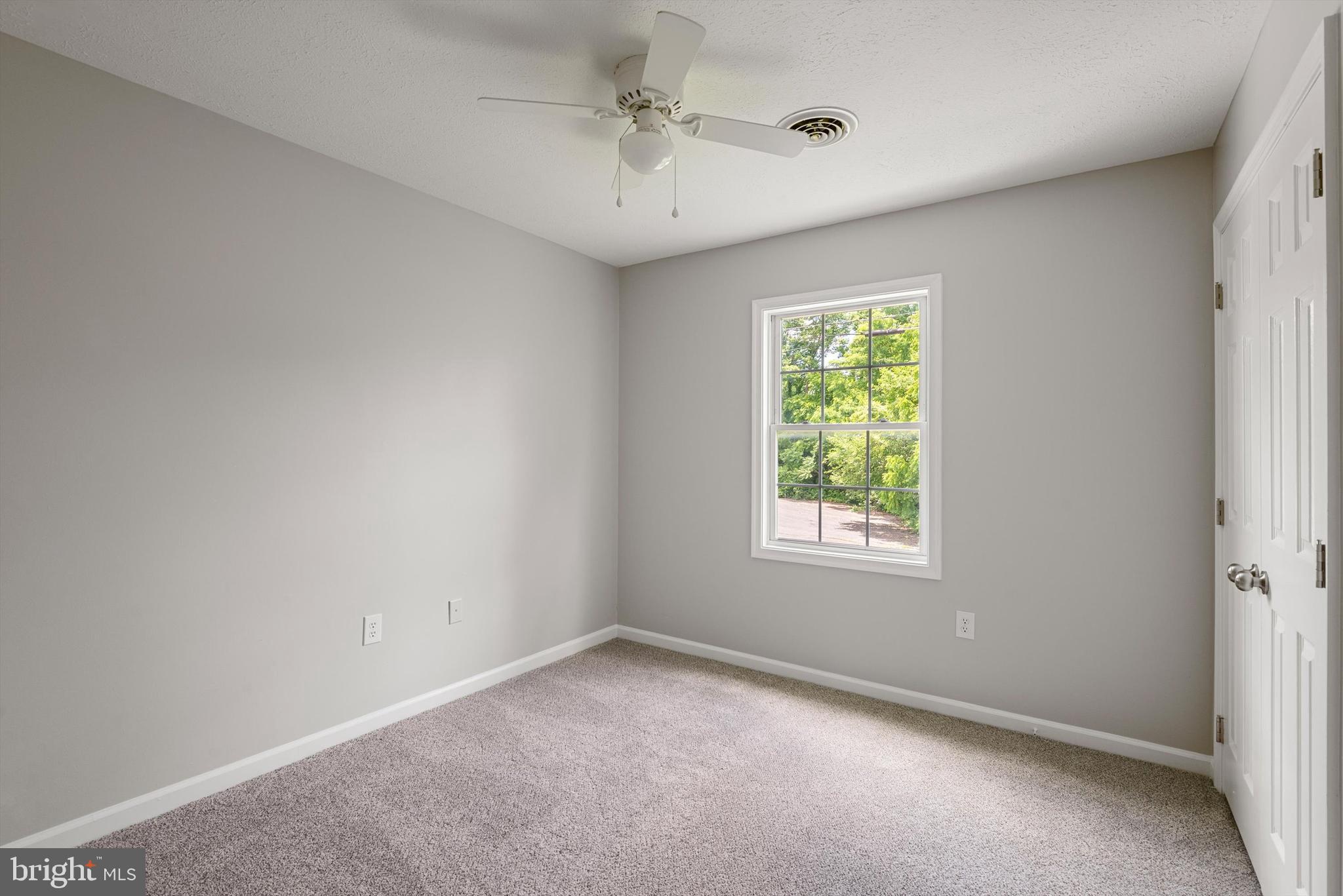 VICTORIA ESTATES - Residential