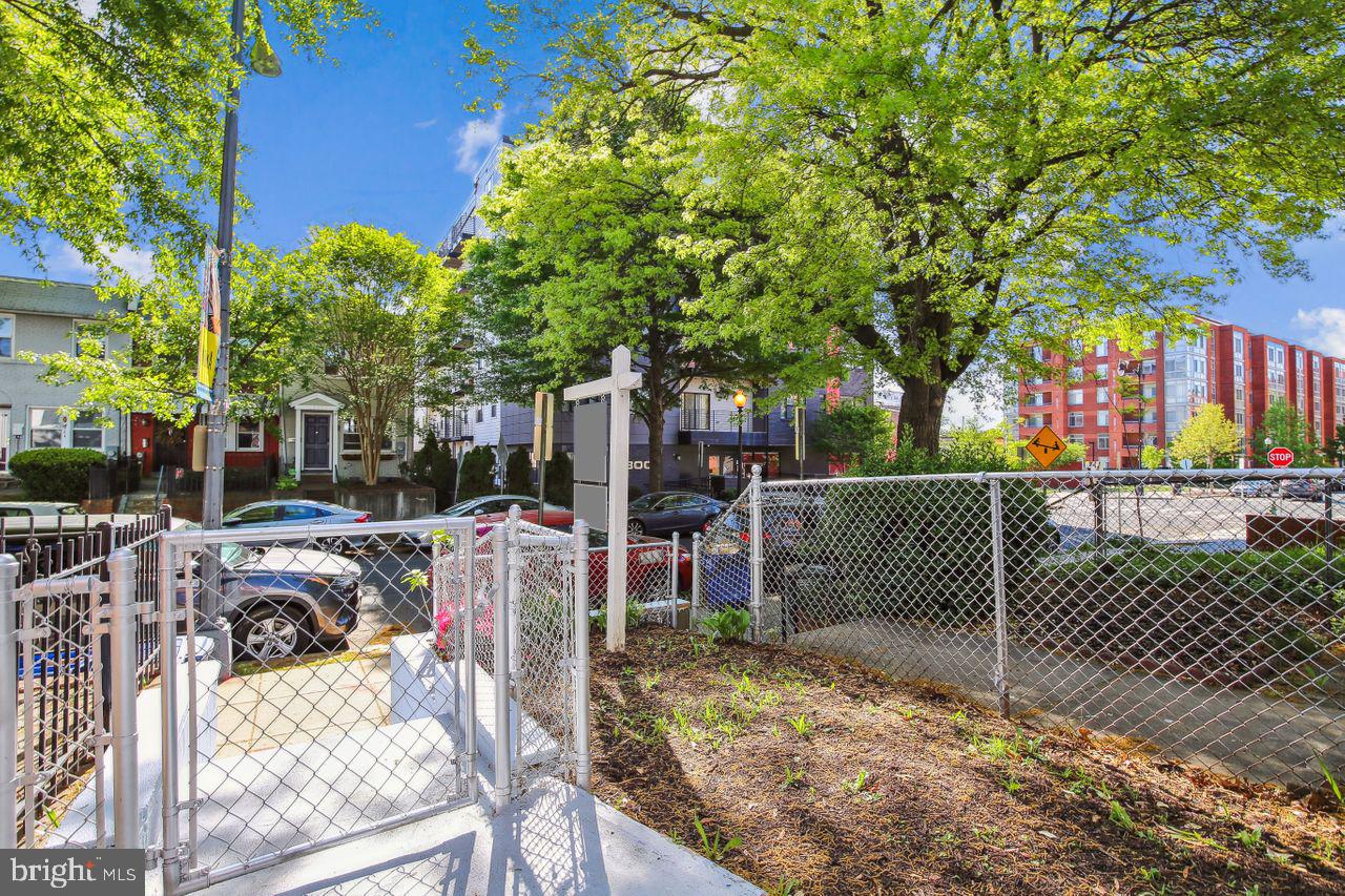 1110 3RD STREET NE