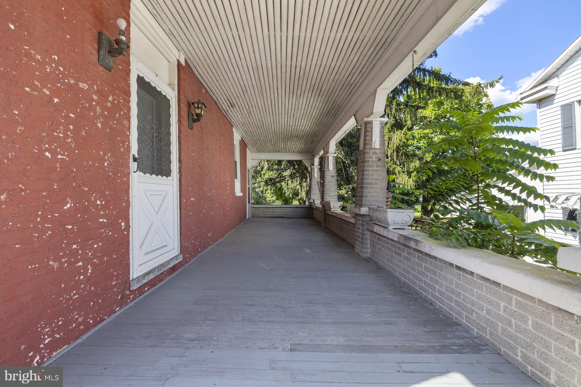 124 MAIN STREET