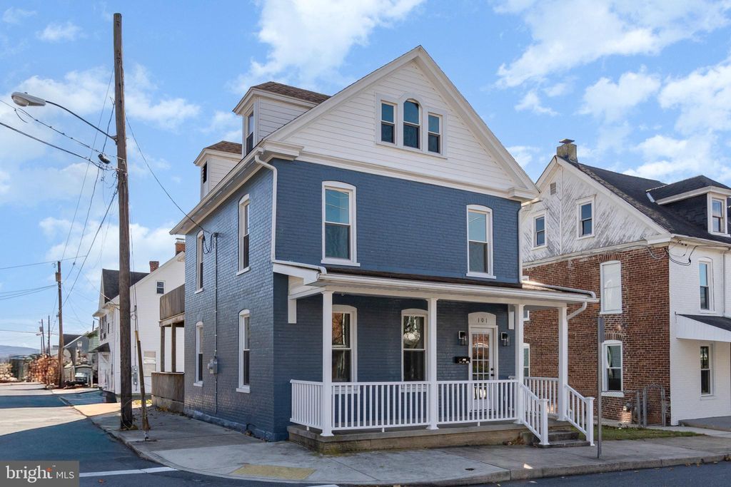 Photo of 101 Fairview Avenue Ave W, WAYNESBORO, PA 17268 (MLS # PAFL2031206)