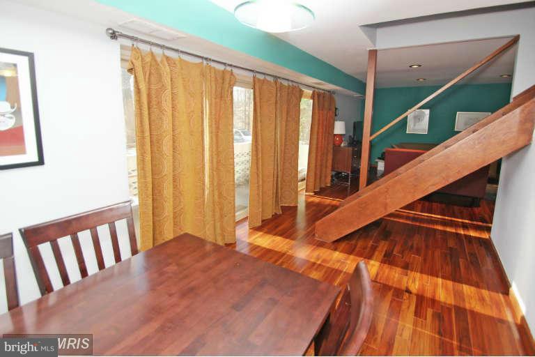 LONDON TERRACE - Residential