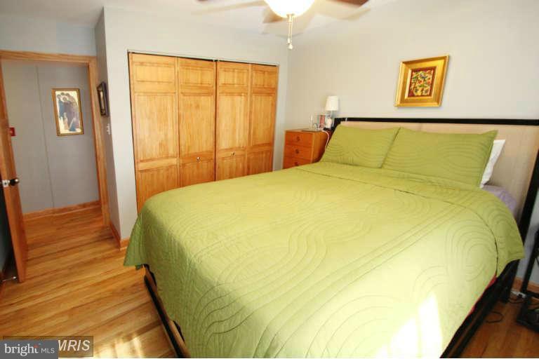 LONDON TERRACE - Residential