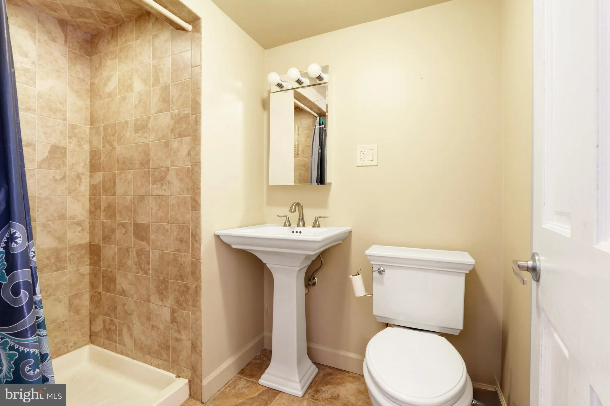 Wildwood, New Jersey 08260, United States, 3 Bedrooms Bedrooms, ,Residential,Active,202038