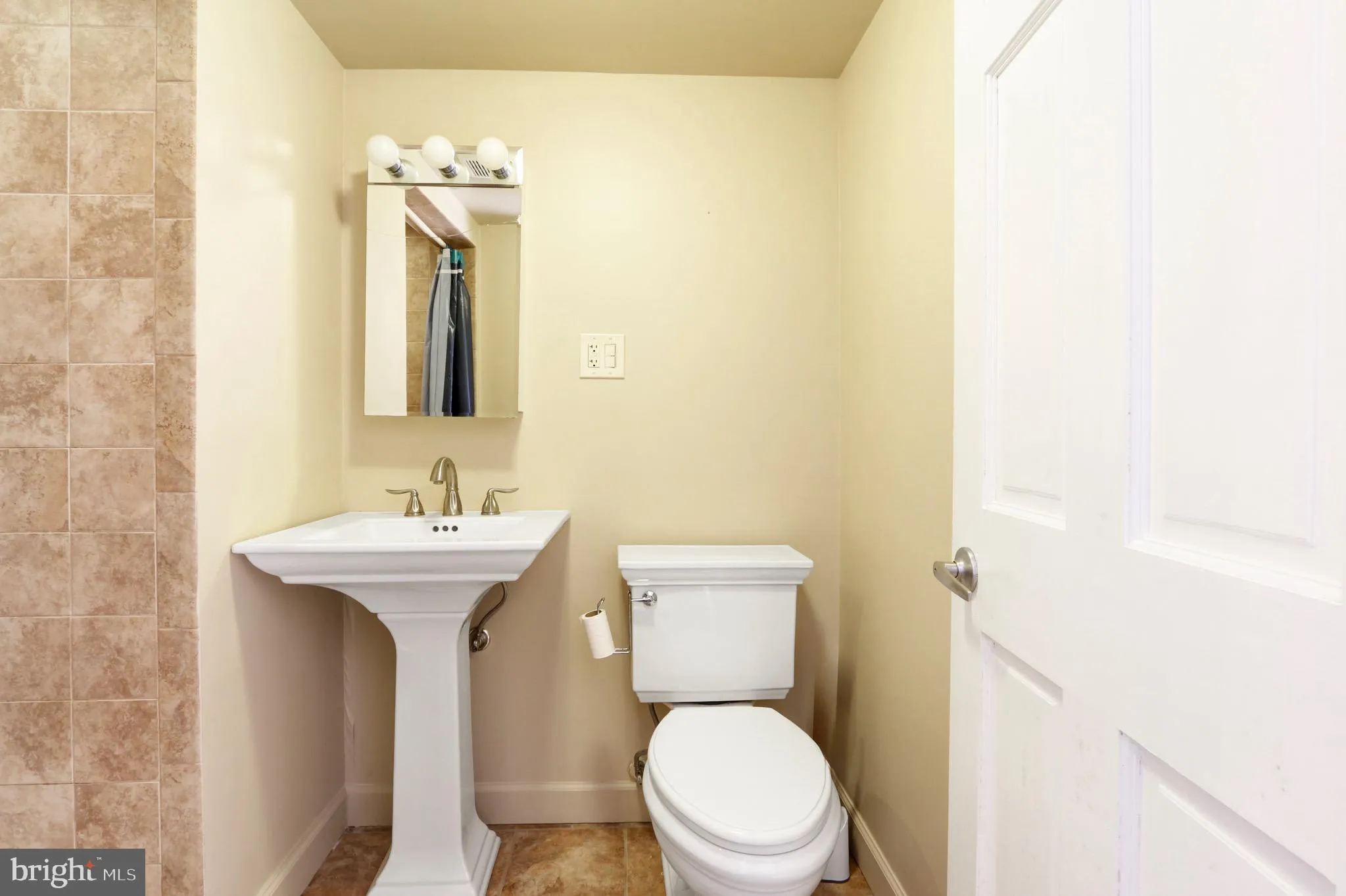 Wildwood, New Jersey 08260, United States, 3 Bedrooms Bedrooms, ,Residential,Active,202038