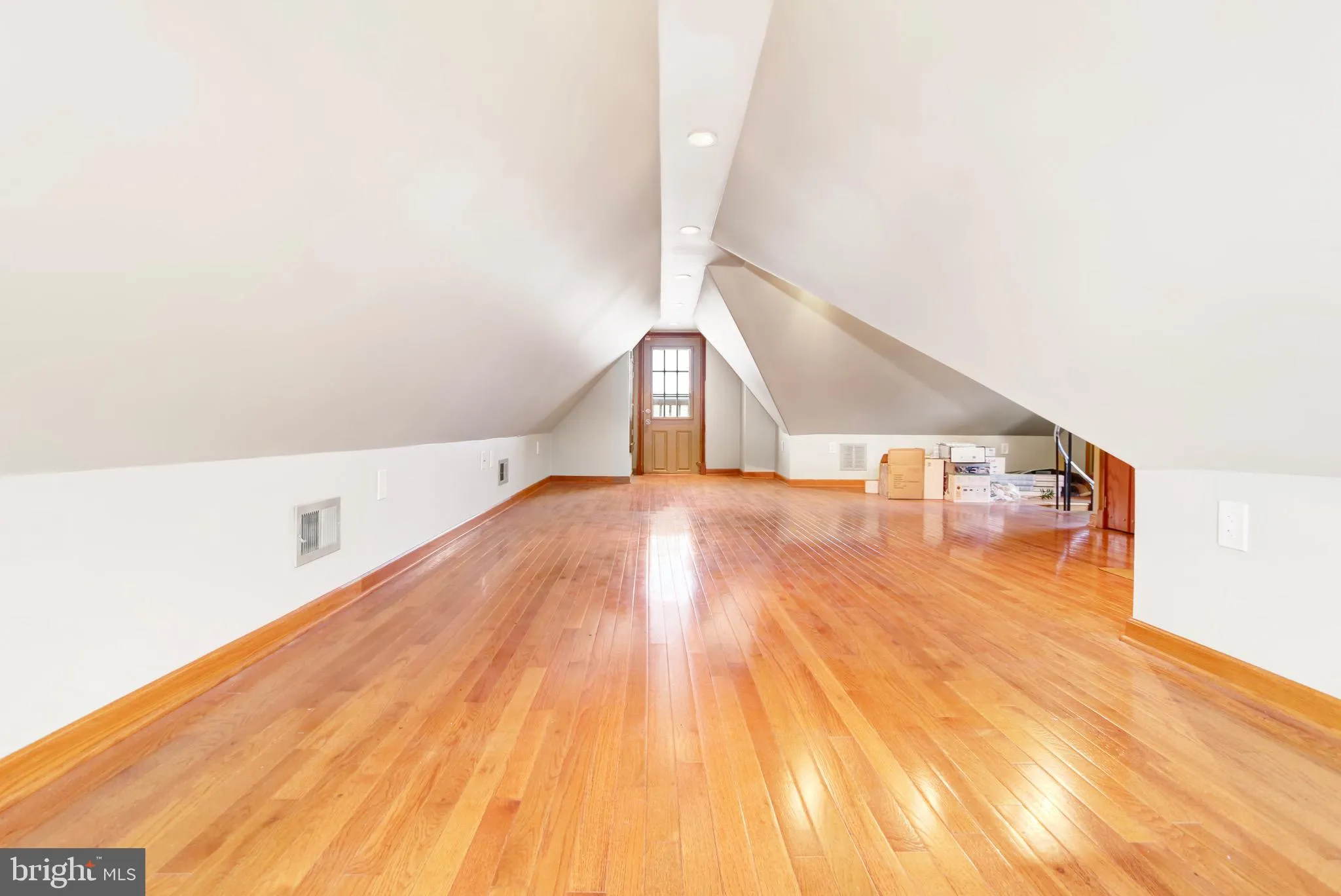 Wildwood, New Jersey 08260, United States, 3 Bedrooms Bedrooms, ,Residential,Active,202038