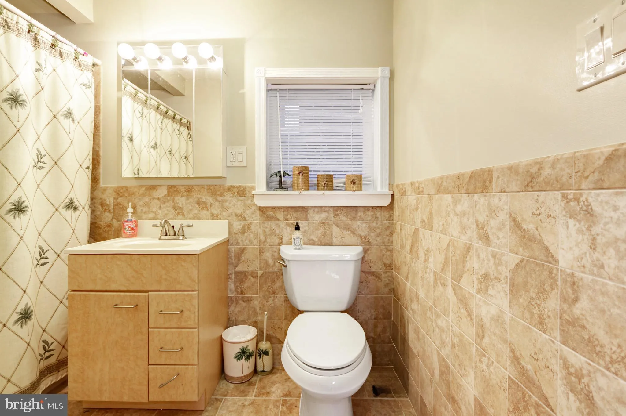 Wildwood, New Jersey 08260, United States, 3 Bedrooms Bedrooms, ,Residential,Active,202038