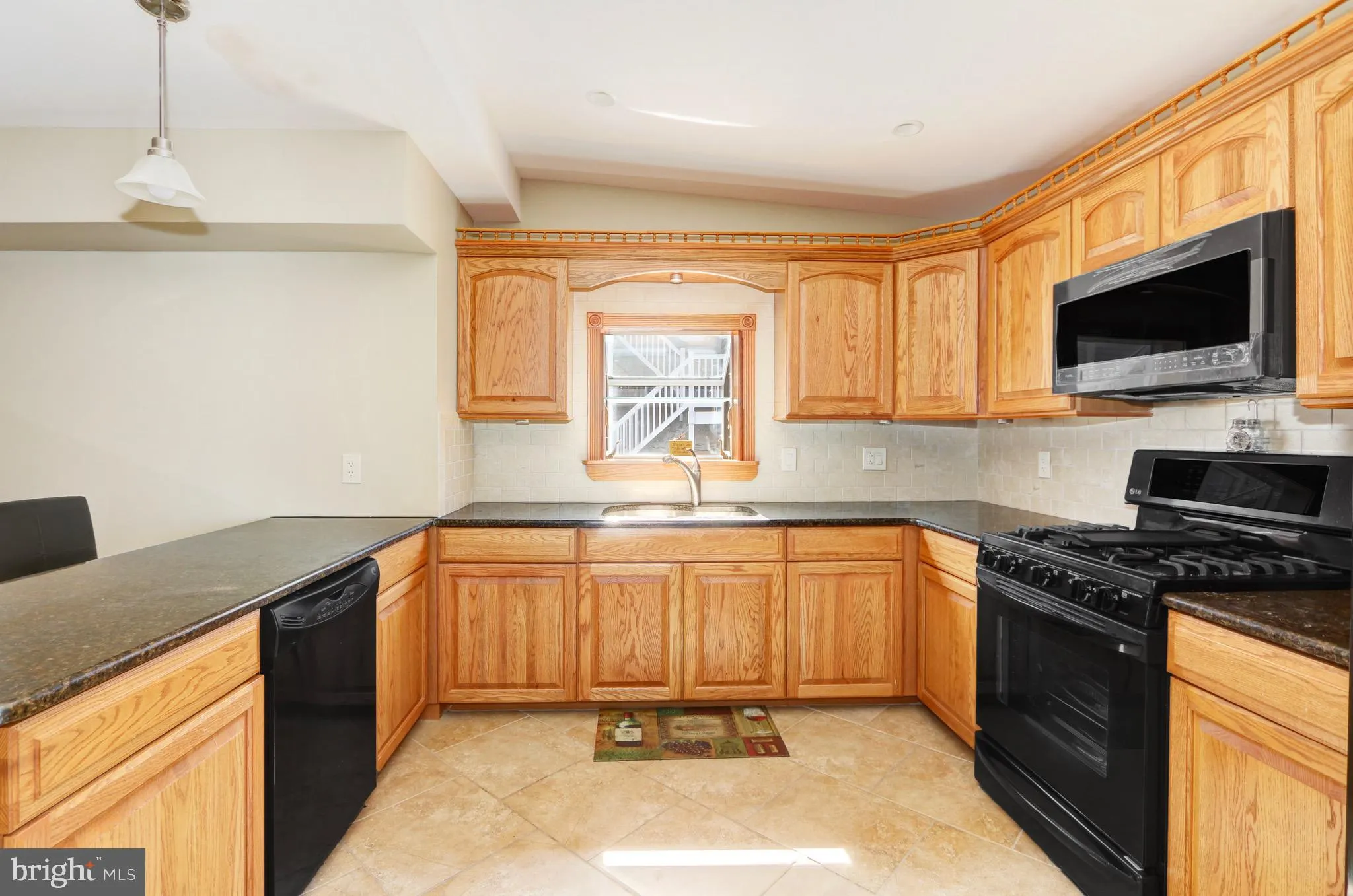 Wildwood, New Jersey 08260, United States, 3 Bedrooms Bedrooms, ,Residential,Active,202038