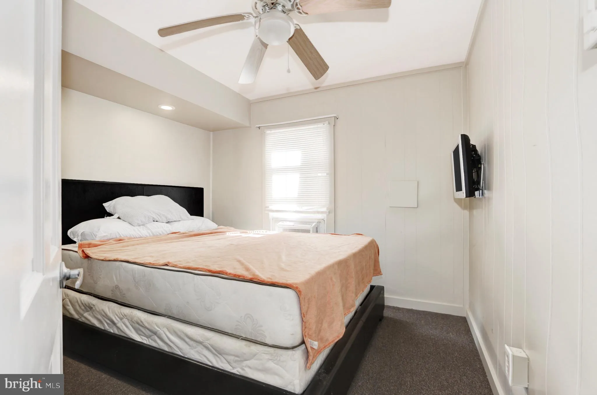 Wildwood, New Jersey 08260, United States, 3 Bedrooms Bedrooms, ,Residential,Active,202038