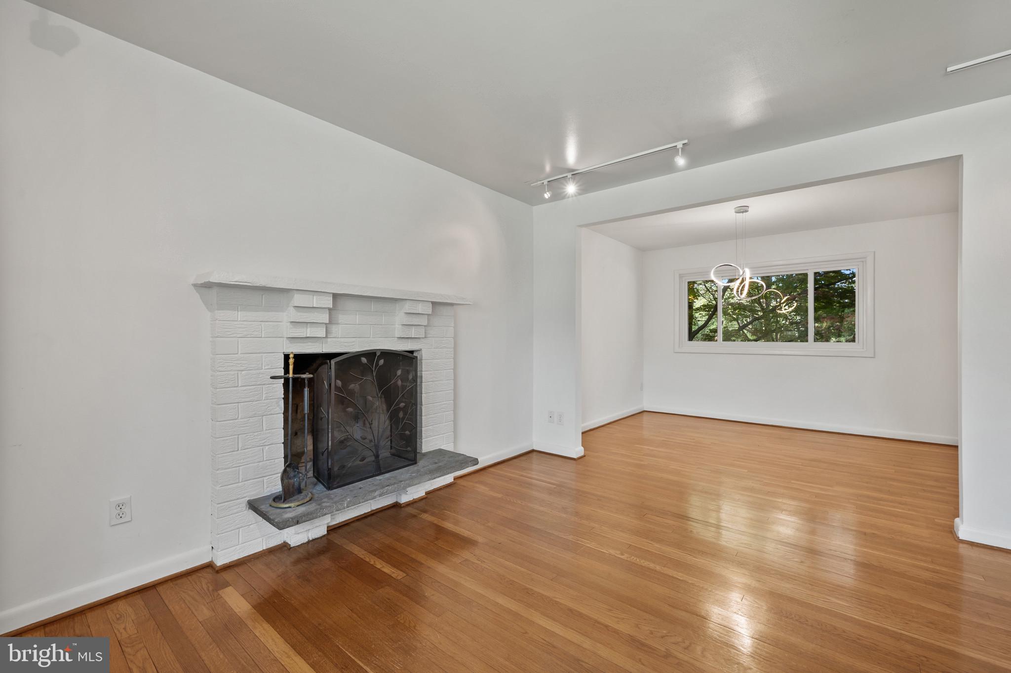 SLEEPY HOLLOW ESTATES - Residential