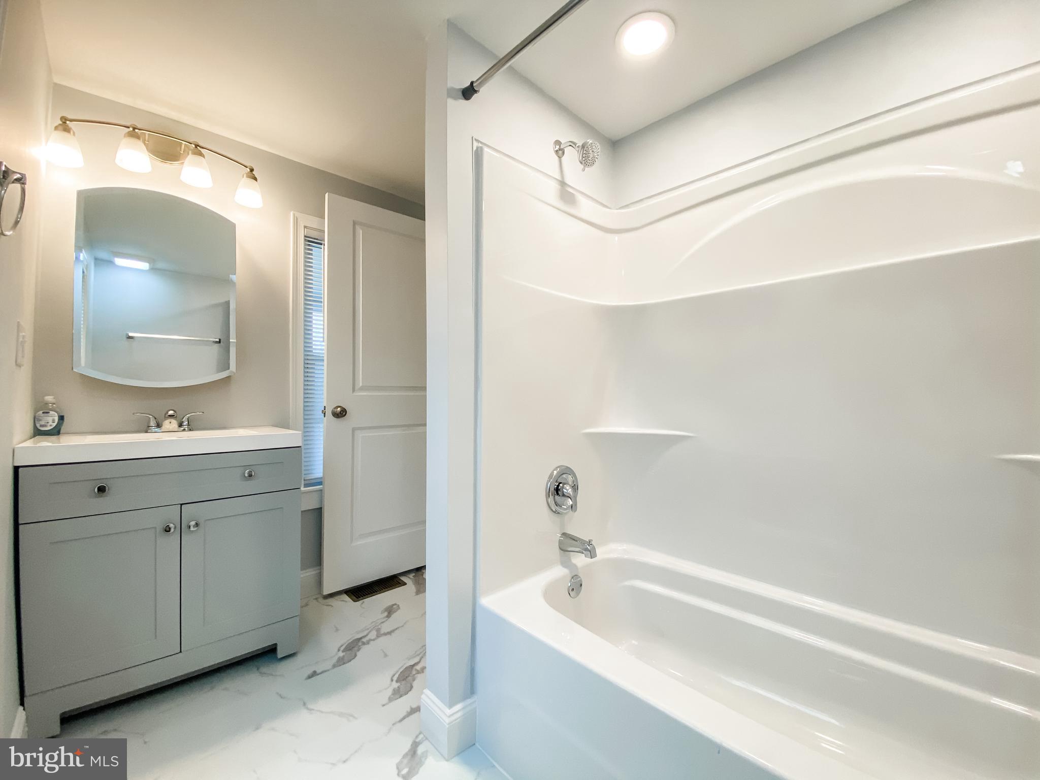 BOWMANS - Residential