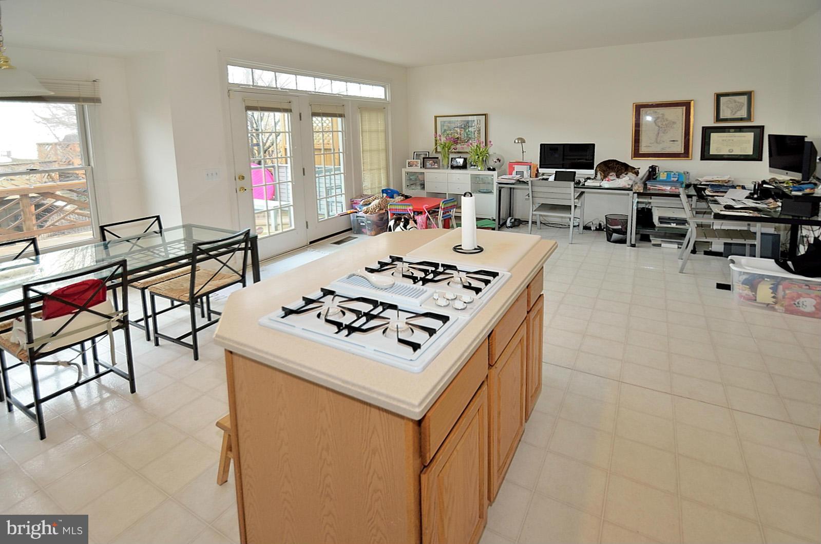 KIDWELL TOWNS - Residential Lease