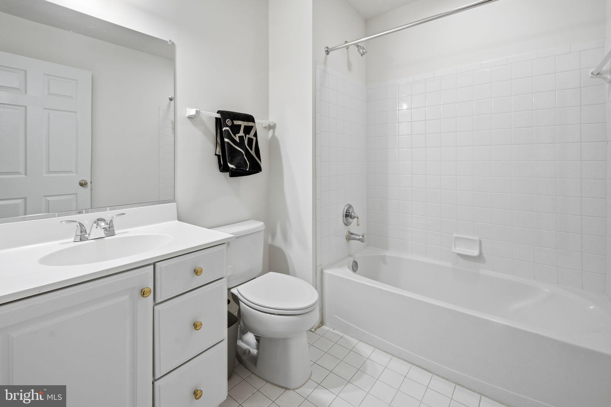 KIDWELL TOWNS - Residential Lease