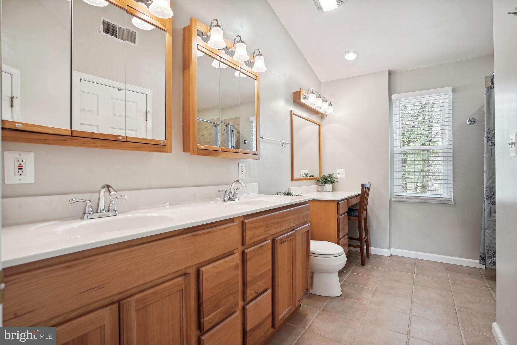 MEADOWBROOK WOODS - Residential