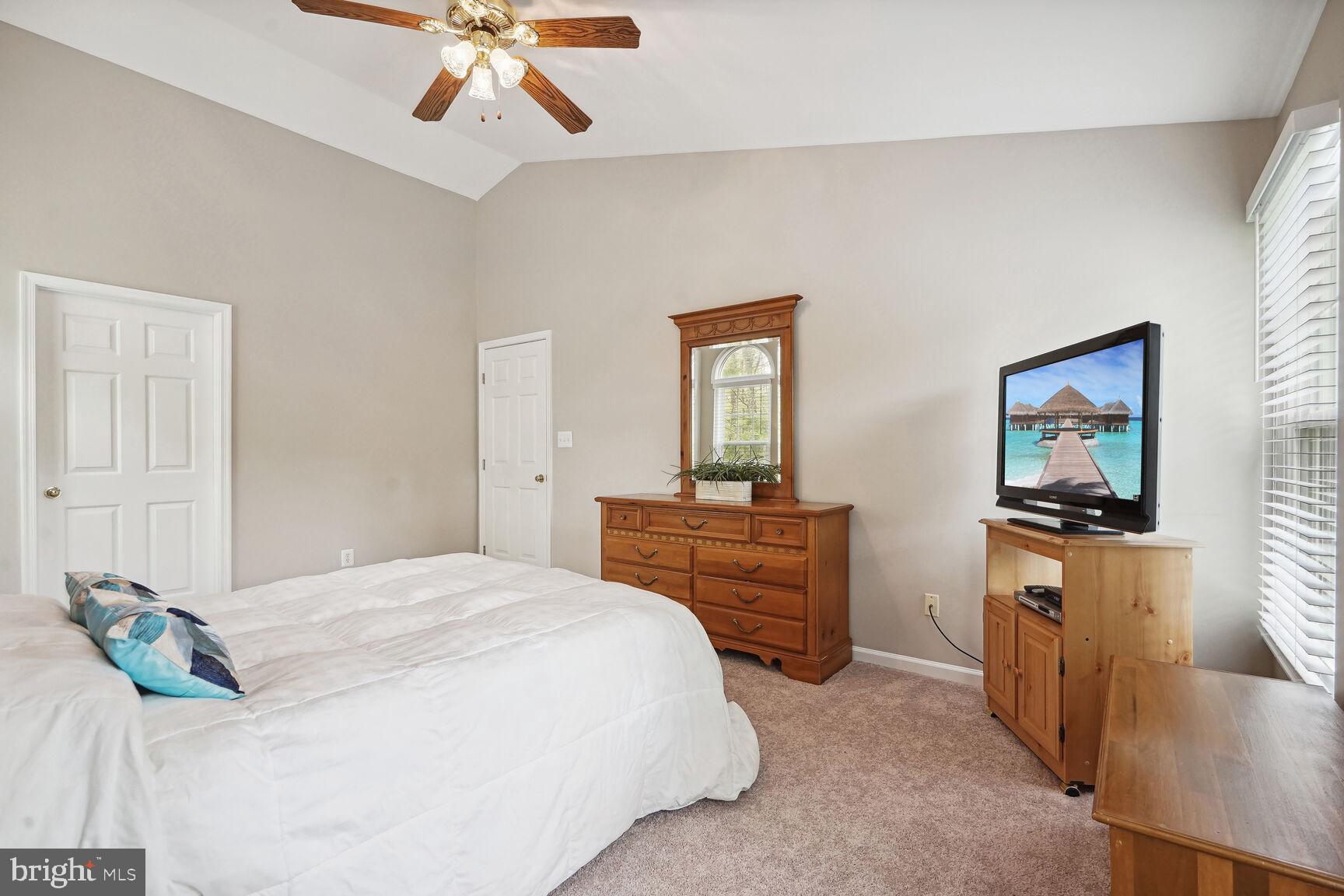 MEADOWBROOK WOODS - Residential