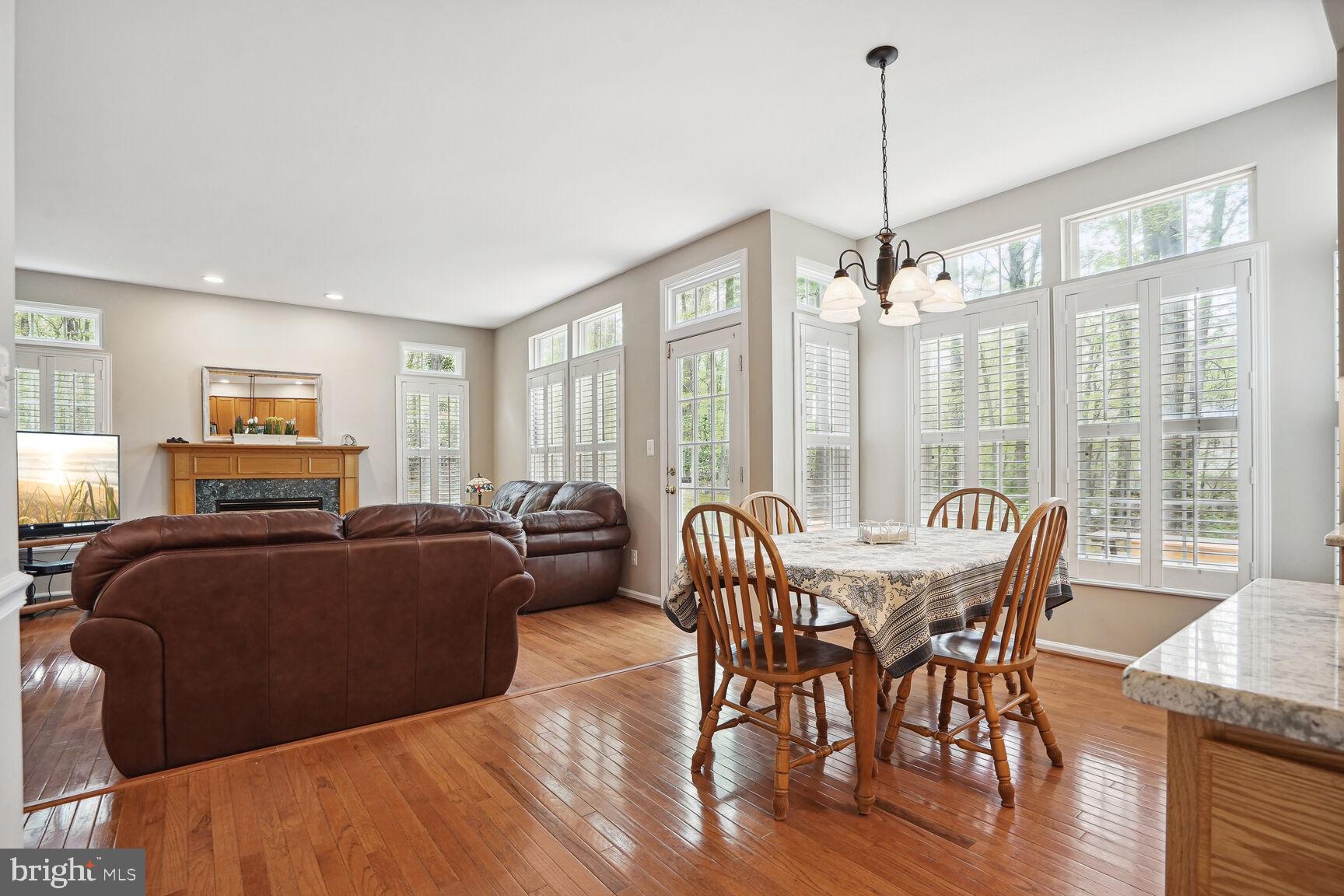 MEADOWBROOK WOODS - Residential