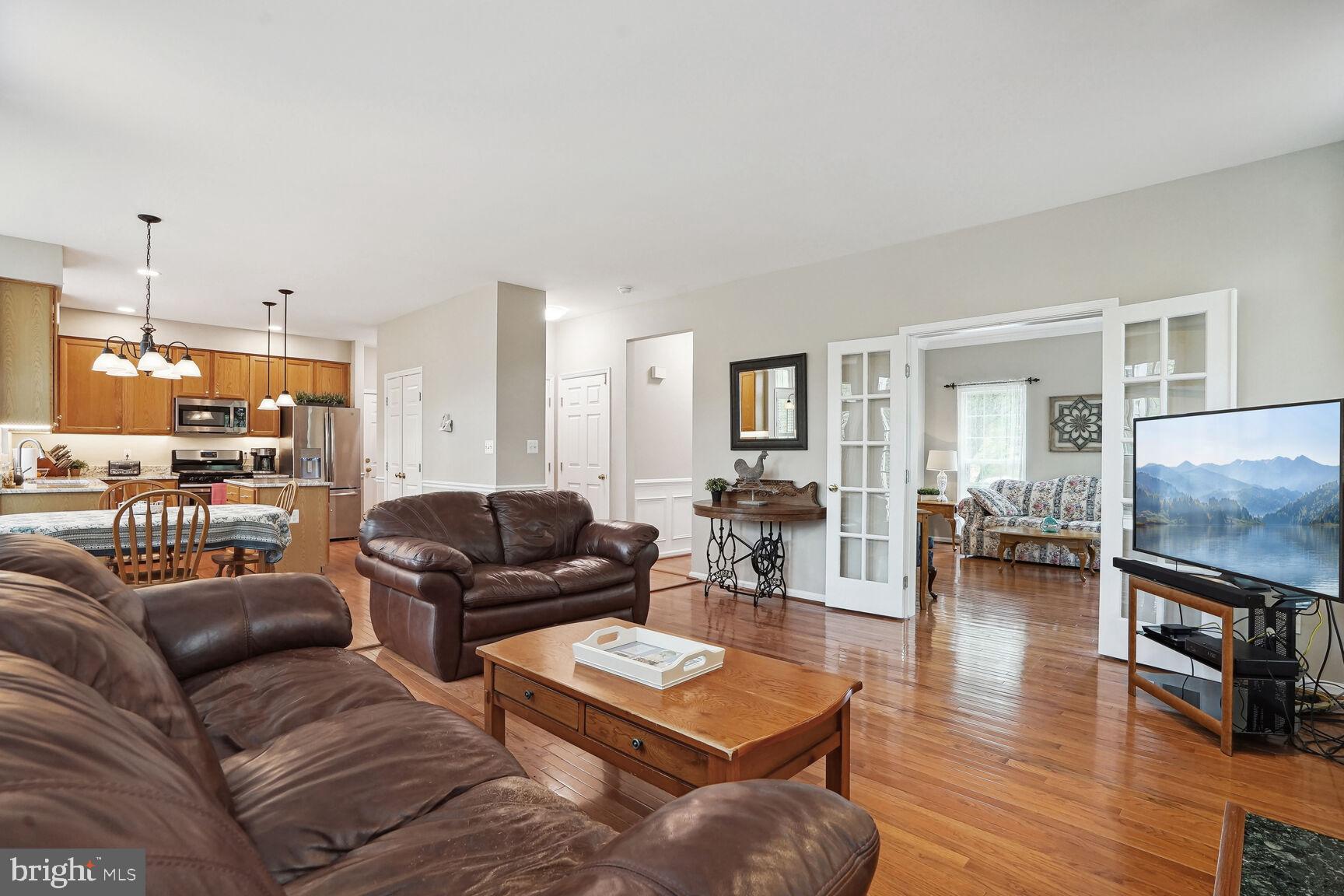 MEADOWBROOK WOODS - Residential