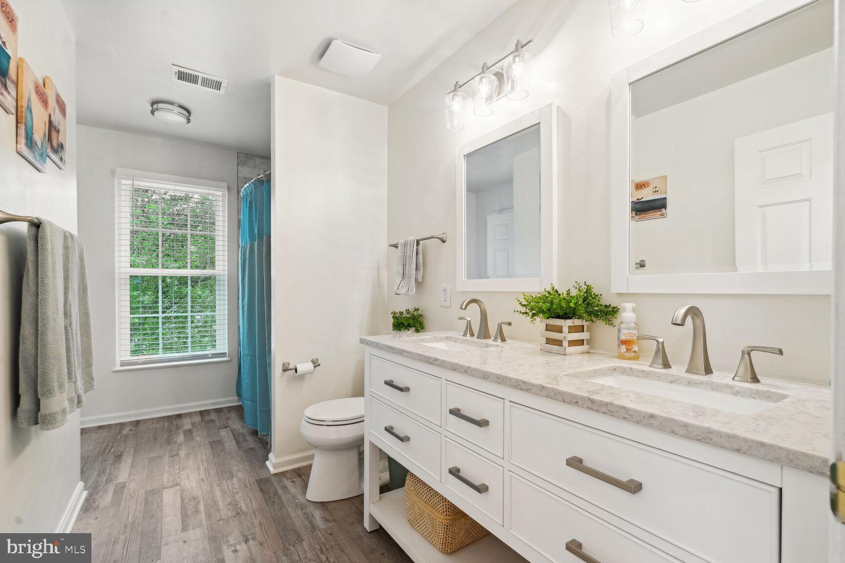 MEADOWBROOK WOODS - Residential