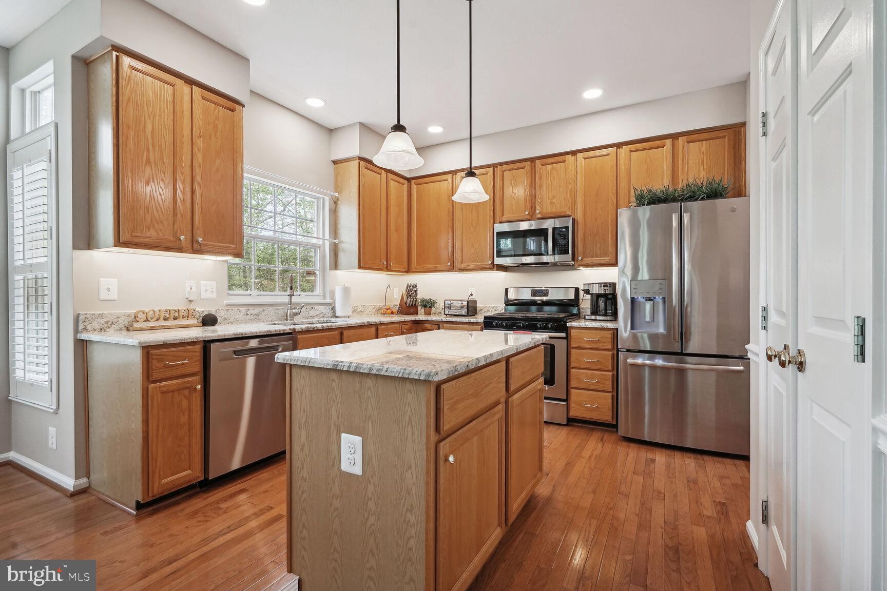 MEADOWBROOK WOODS - Residential