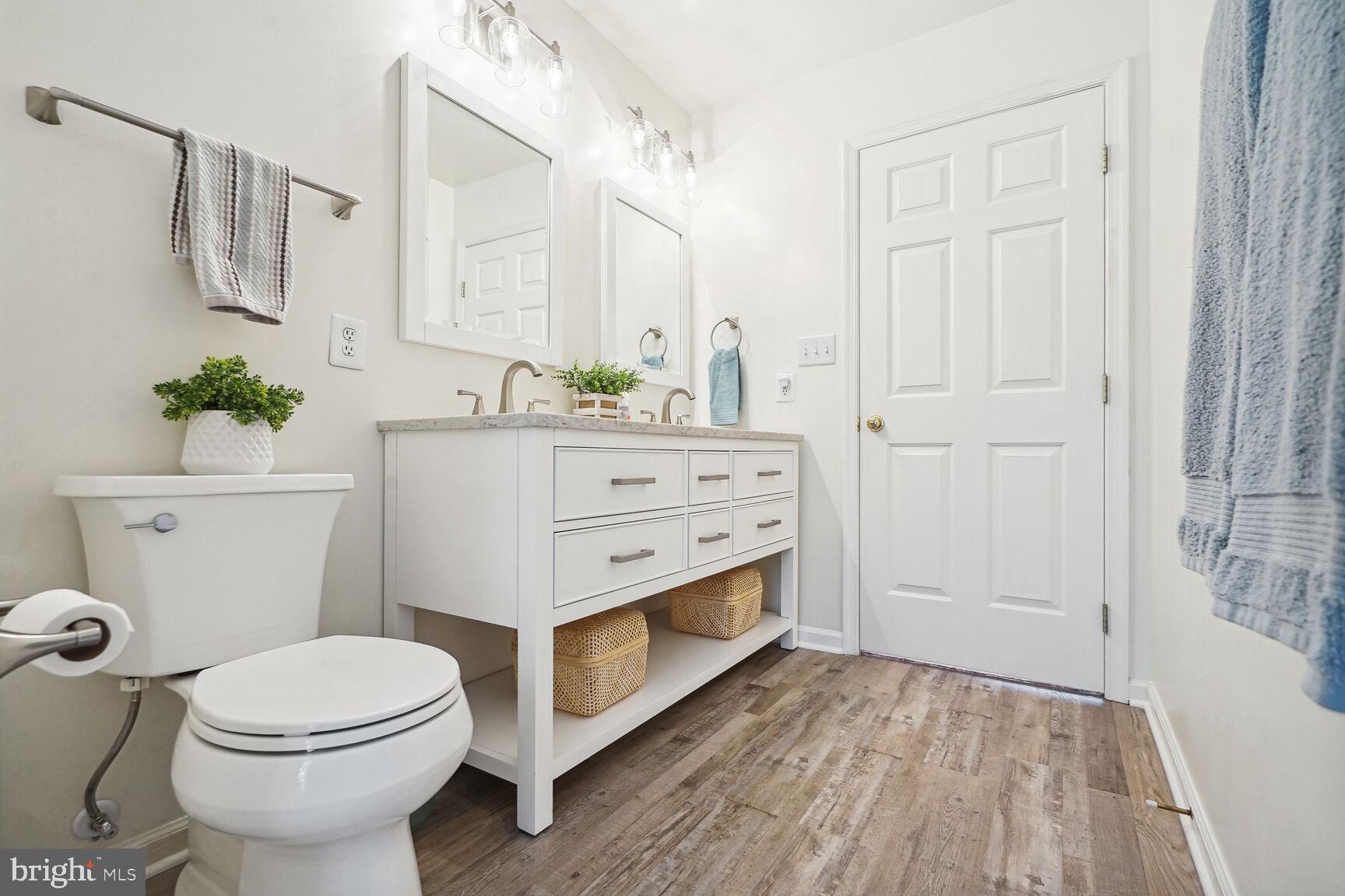 MEADOWBROOK WOODS - Residential