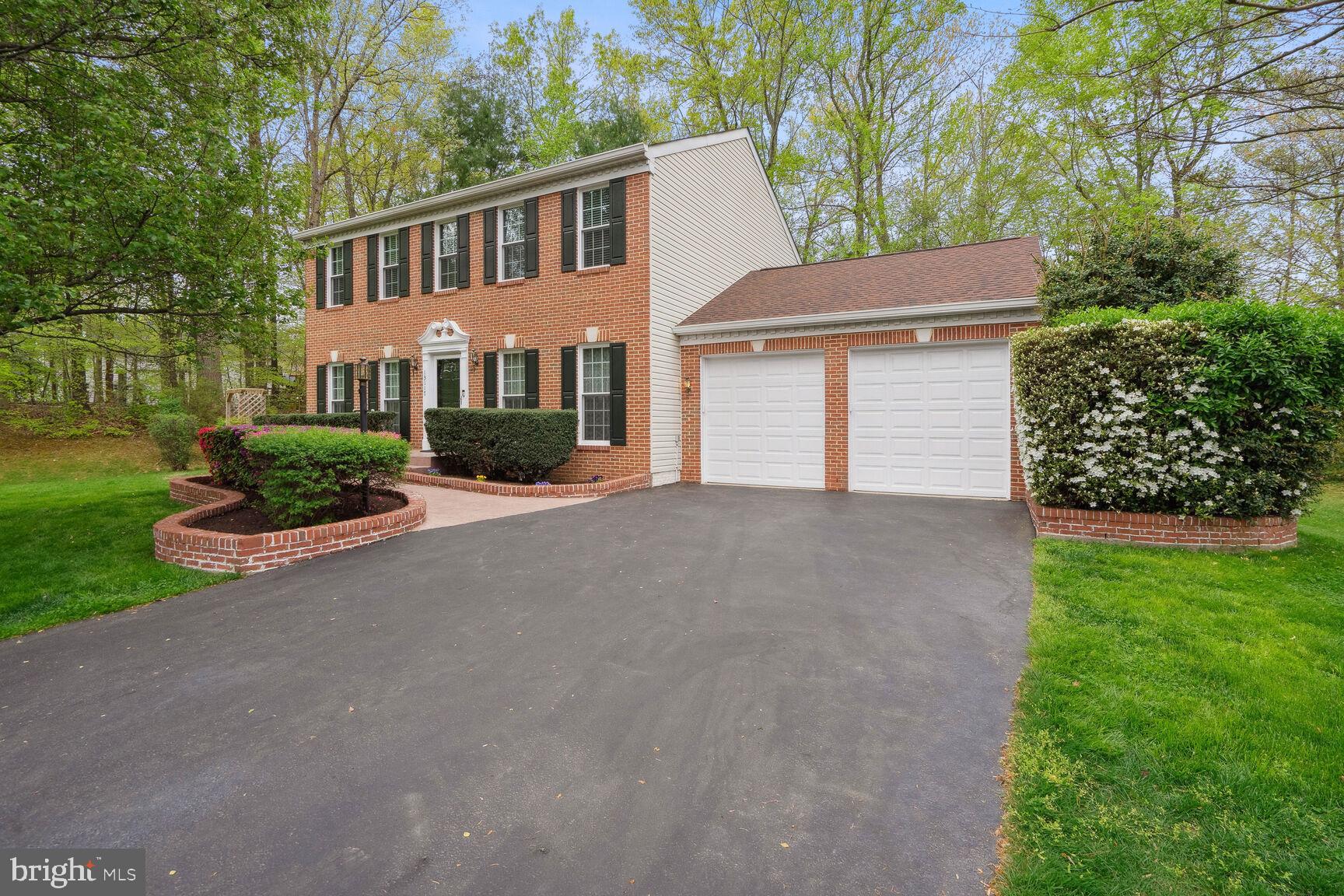 MEADOWBROOK WOODS - Residential