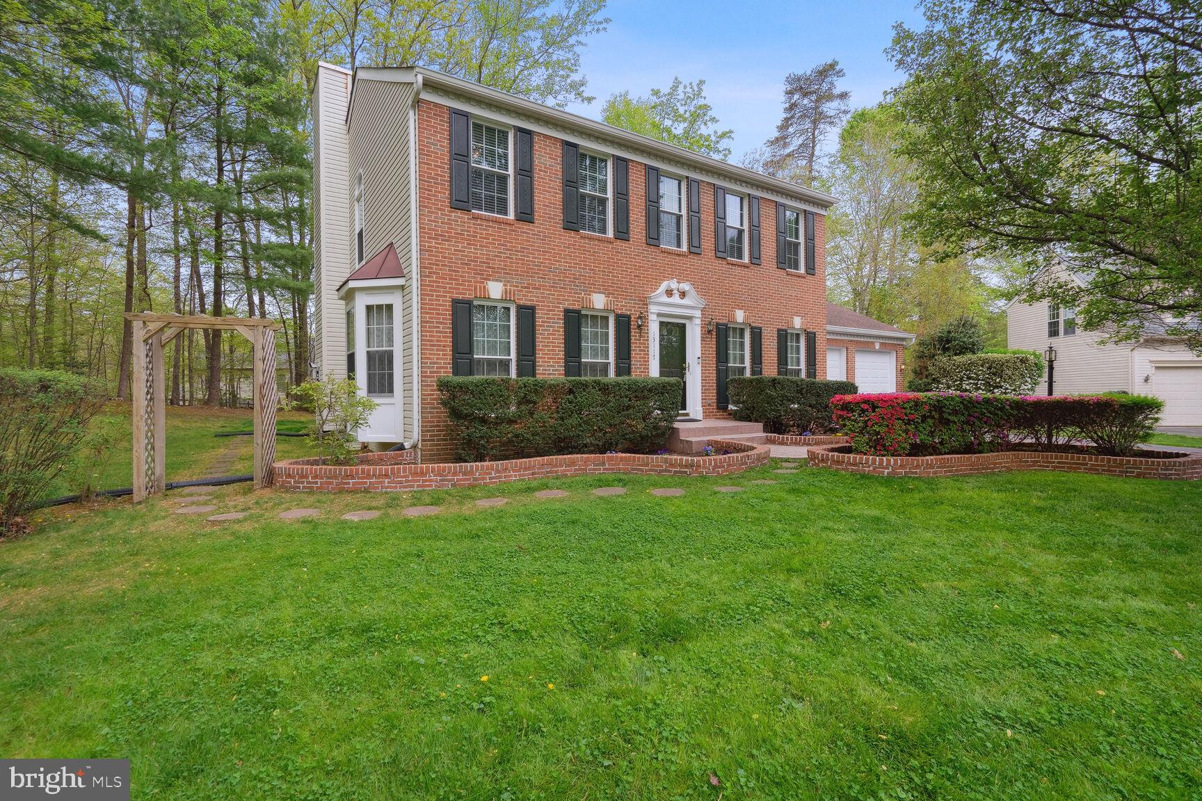 MEADOWBROOK WOODS - Residential